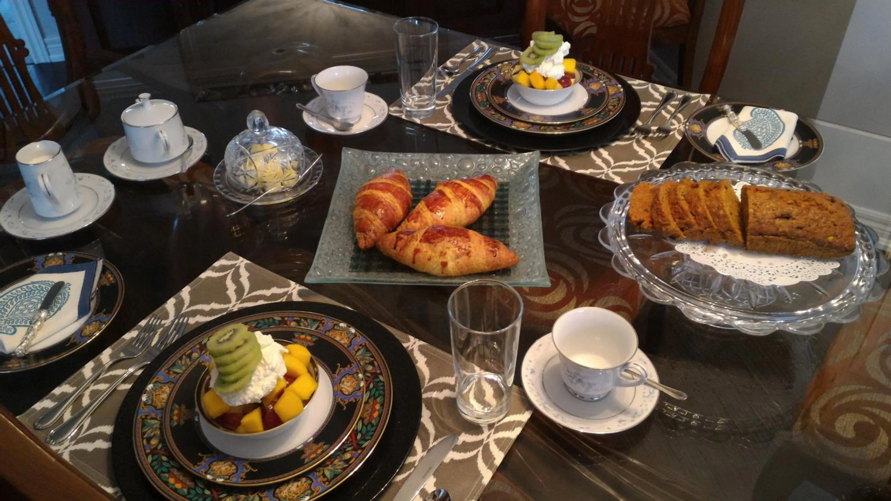 Breakfast in Blue Skies Bed & Breakfast