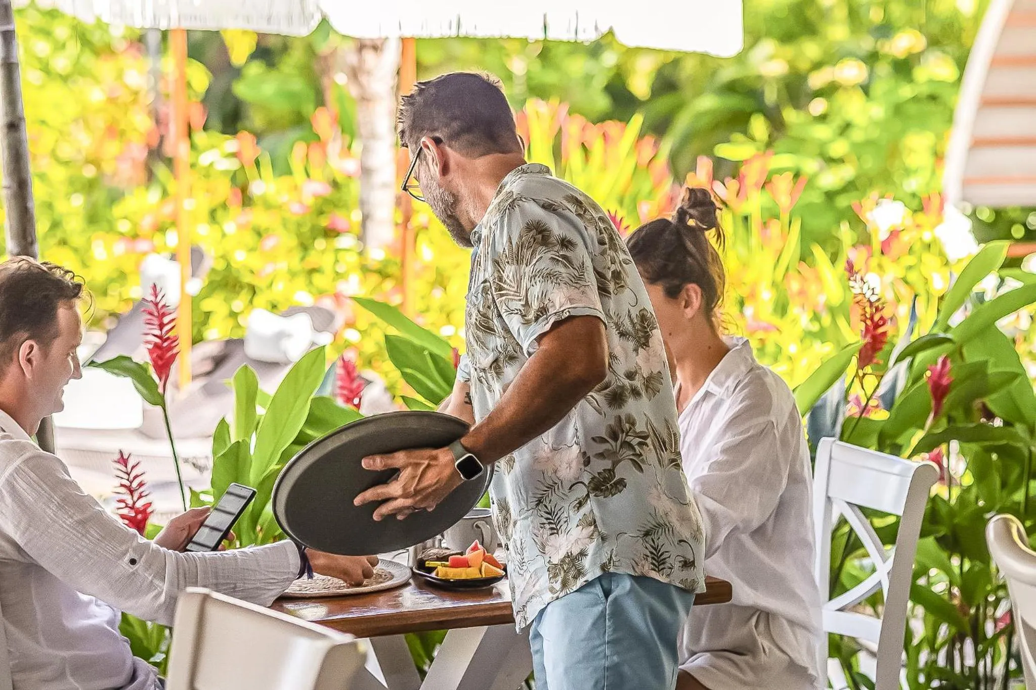 Dining area in Les Voiles Blanches - Luxury Lodge