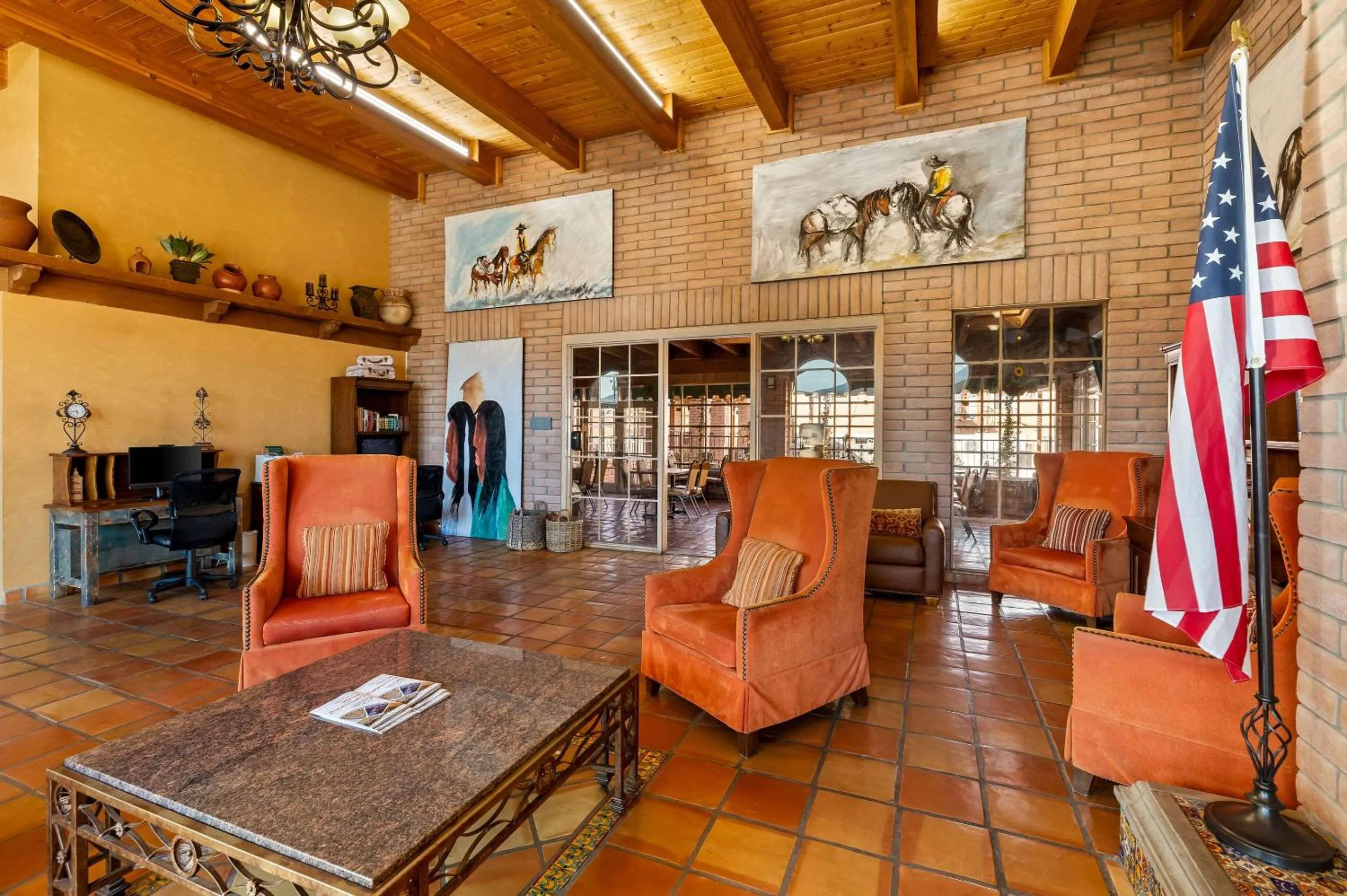 Lobby or reception in Clarion Inn