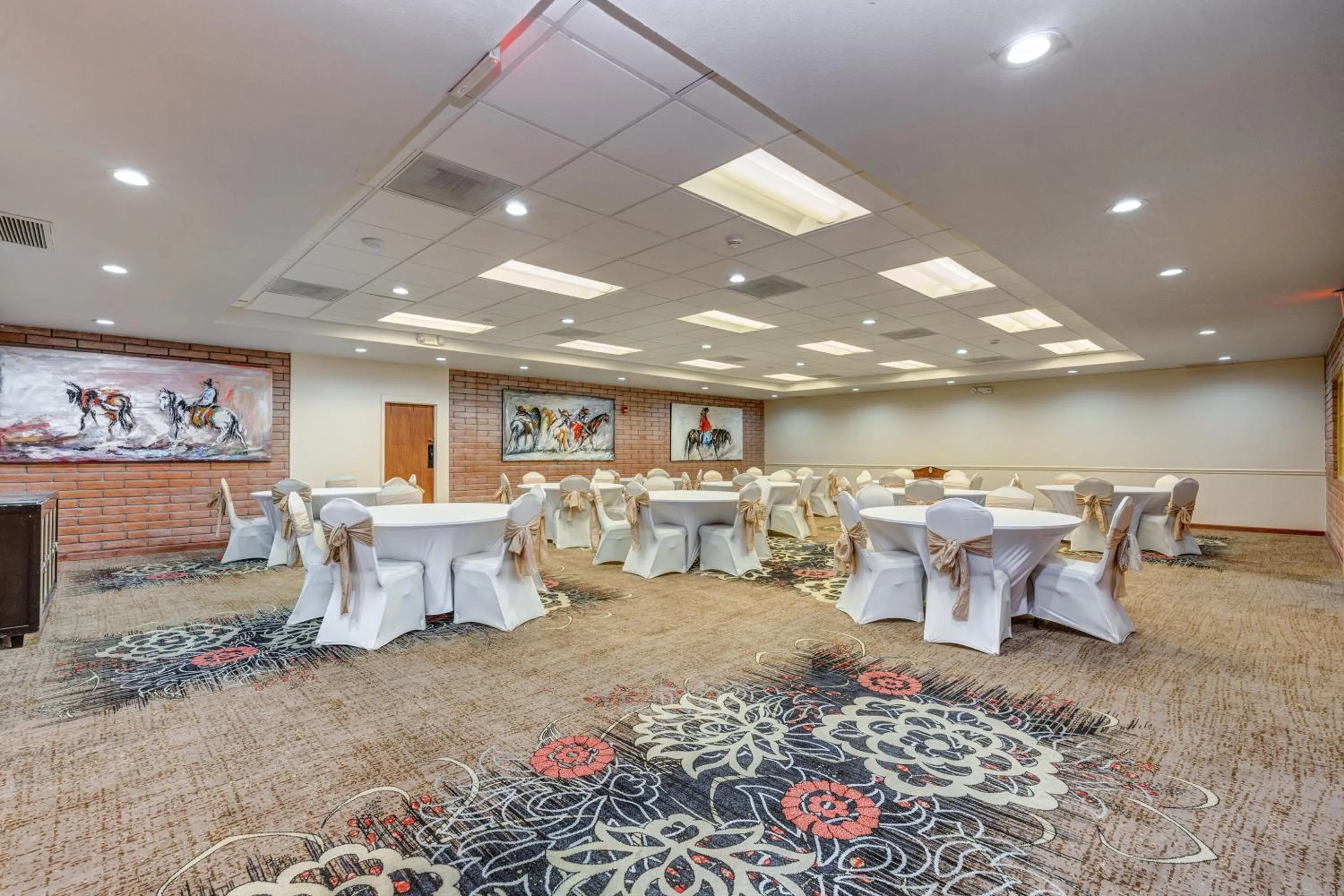 Banquet/Function facilities in Clarion Inn