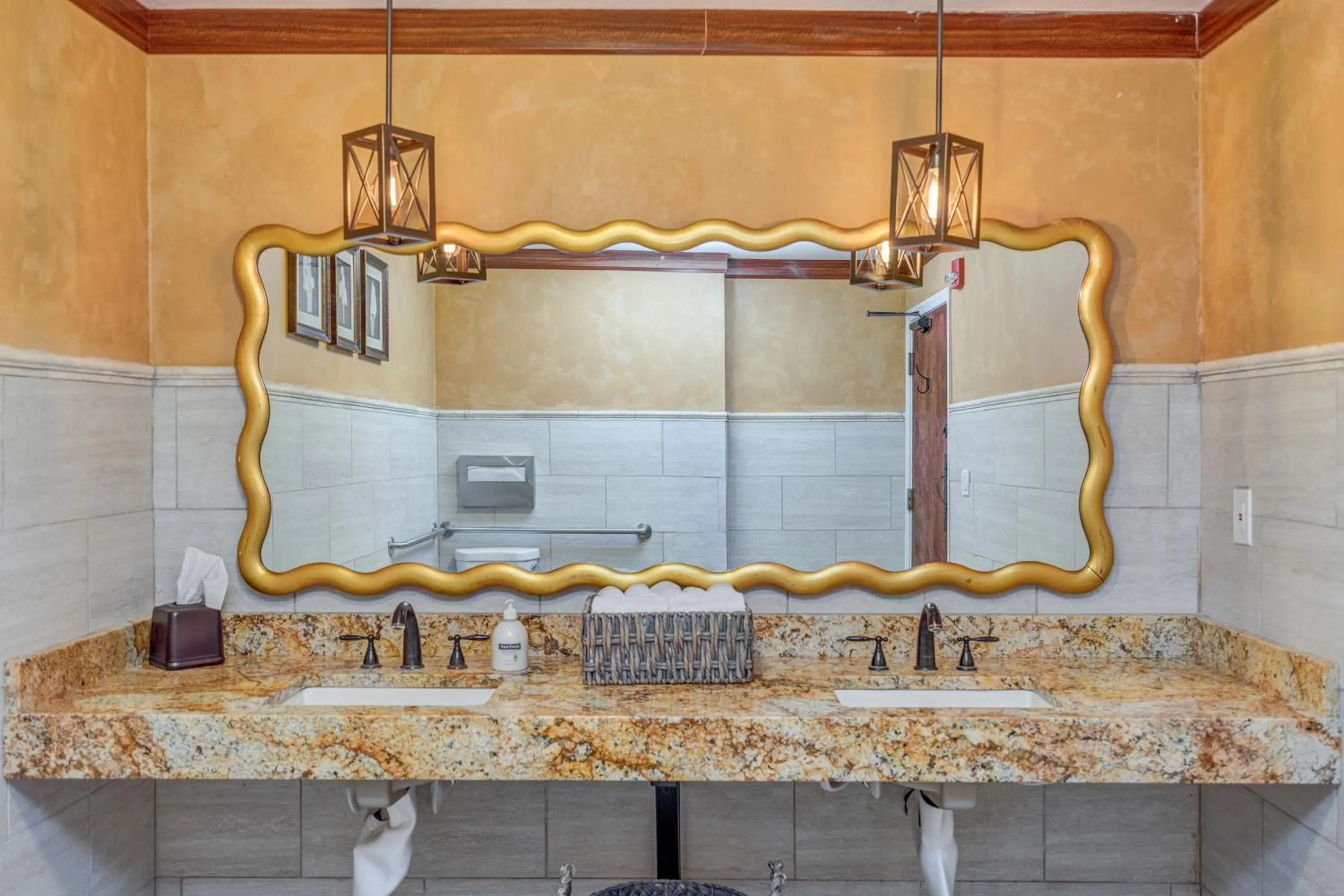 Bathroom in Clarion Inn