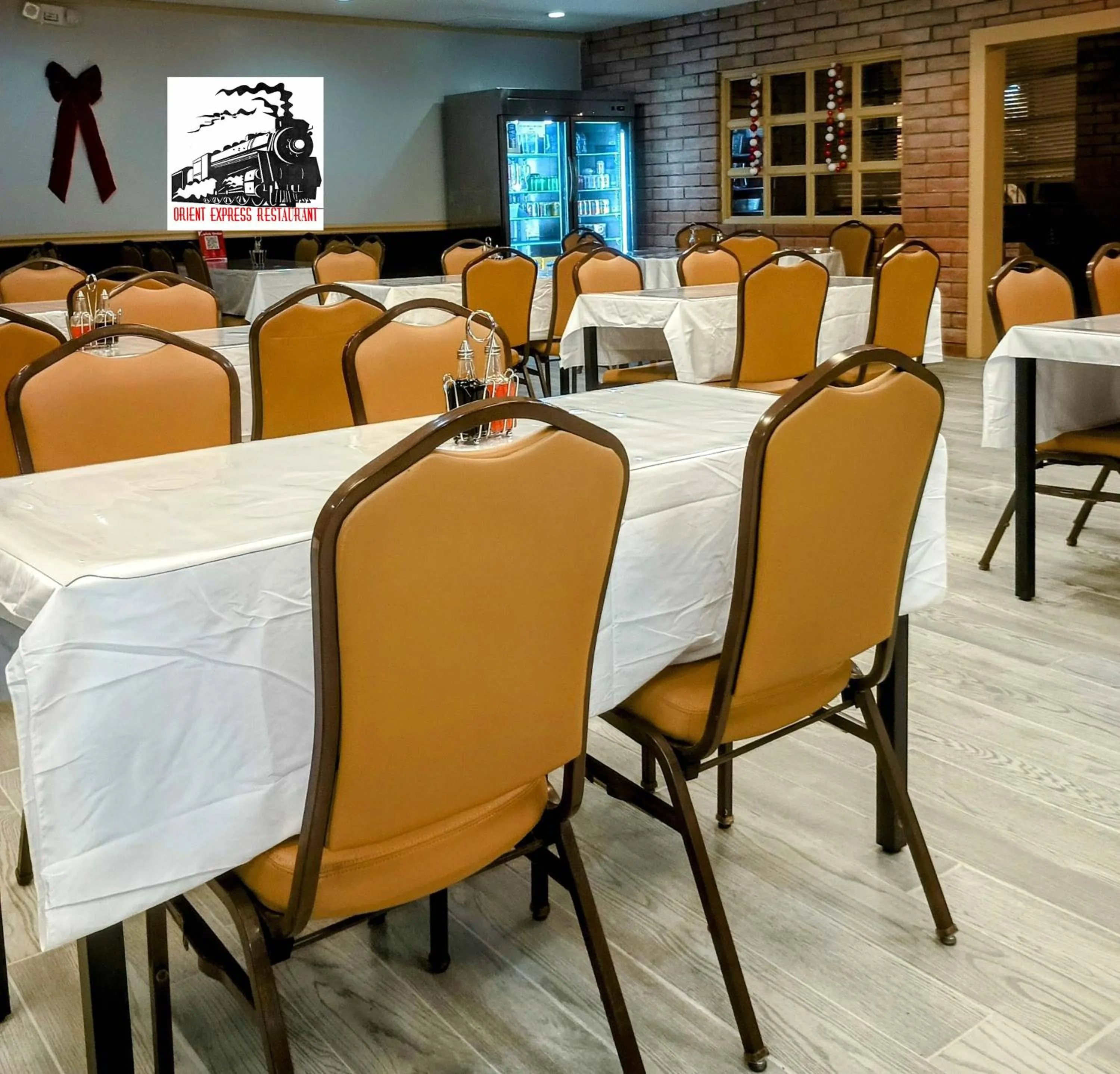 Restaurant/places to eat in Clarion Inn