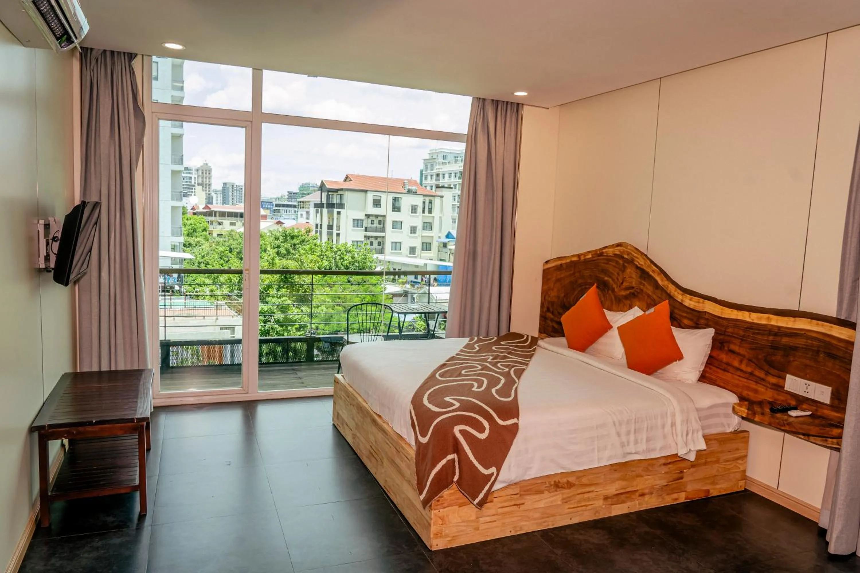 Bed in Monsoon Bassac Hotel