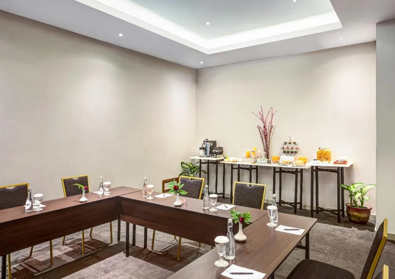 Meeting/conference room in Swiss-Belresidences Kalibata