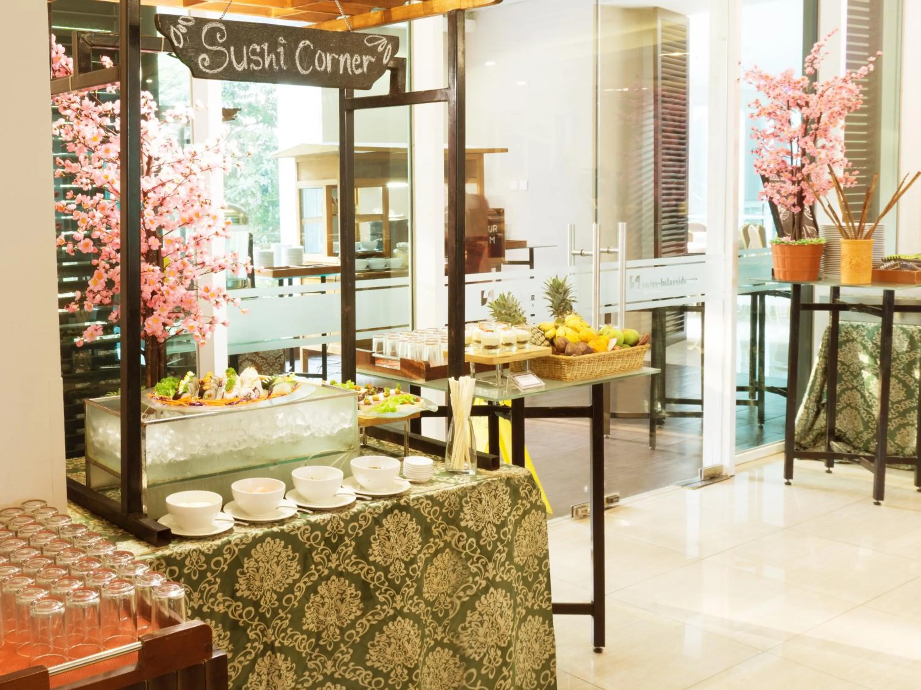 Restaurant/places to eat in Swiss-Belresidences Kalibata