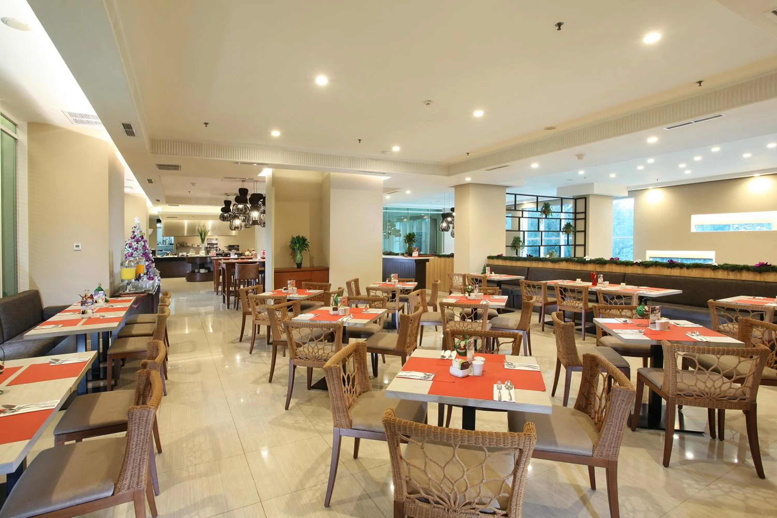 Restaurant/places to eat in Swiss-Belresidences Kalibata