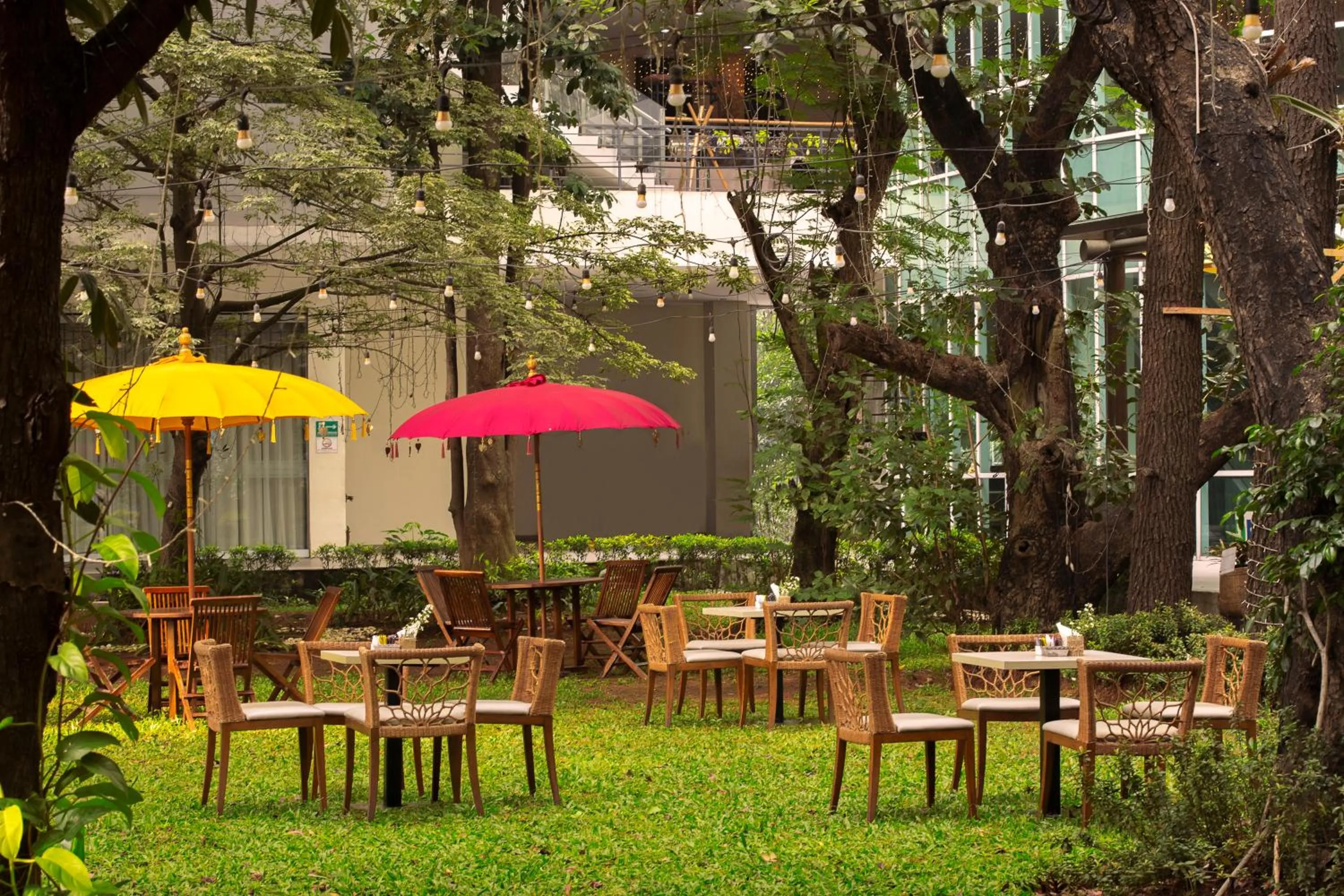 Restaurant/places to eat in Swiss-Belresidences Kalibata