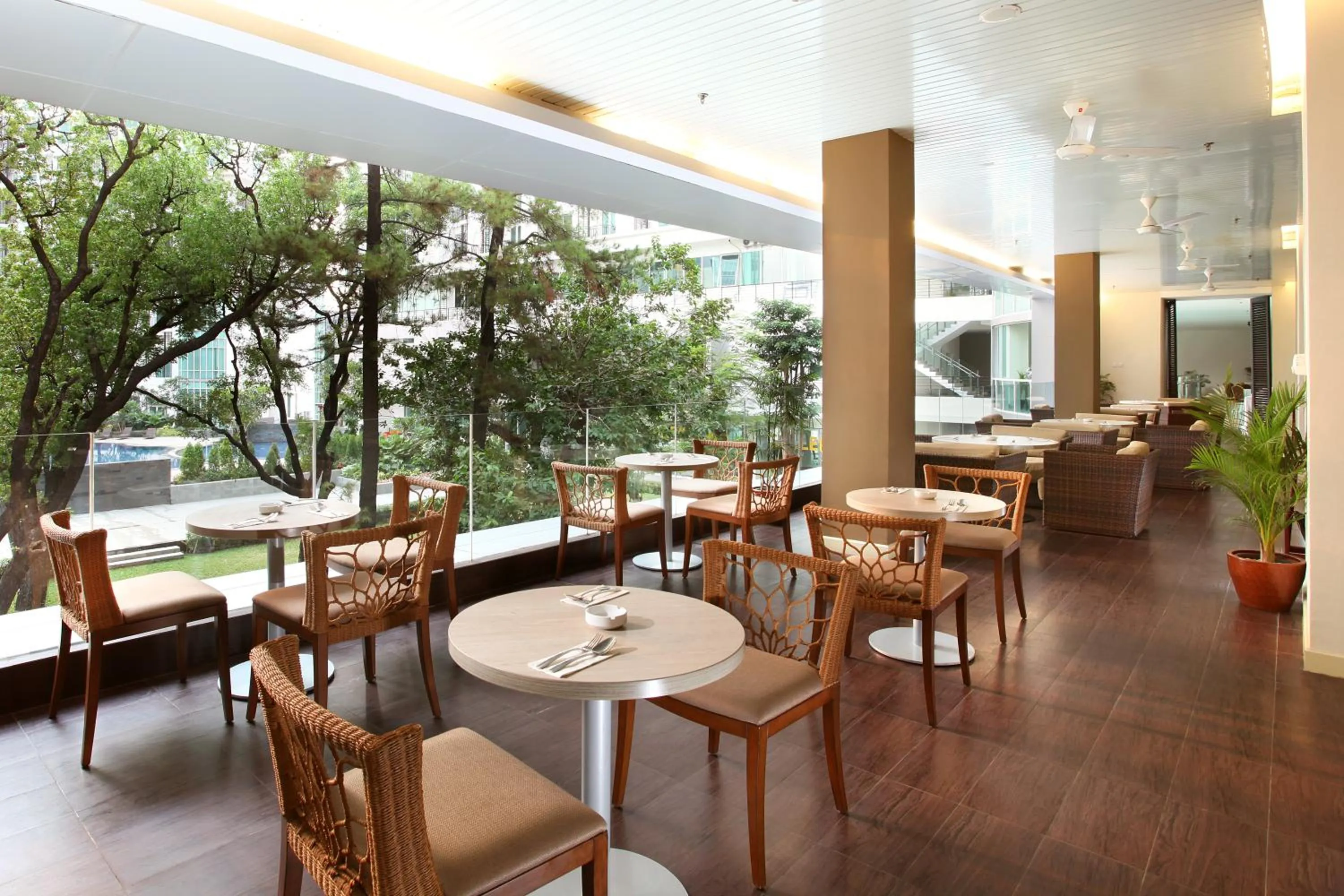 Restaurant/places to eat in Swiss-Belresidences Kalibata