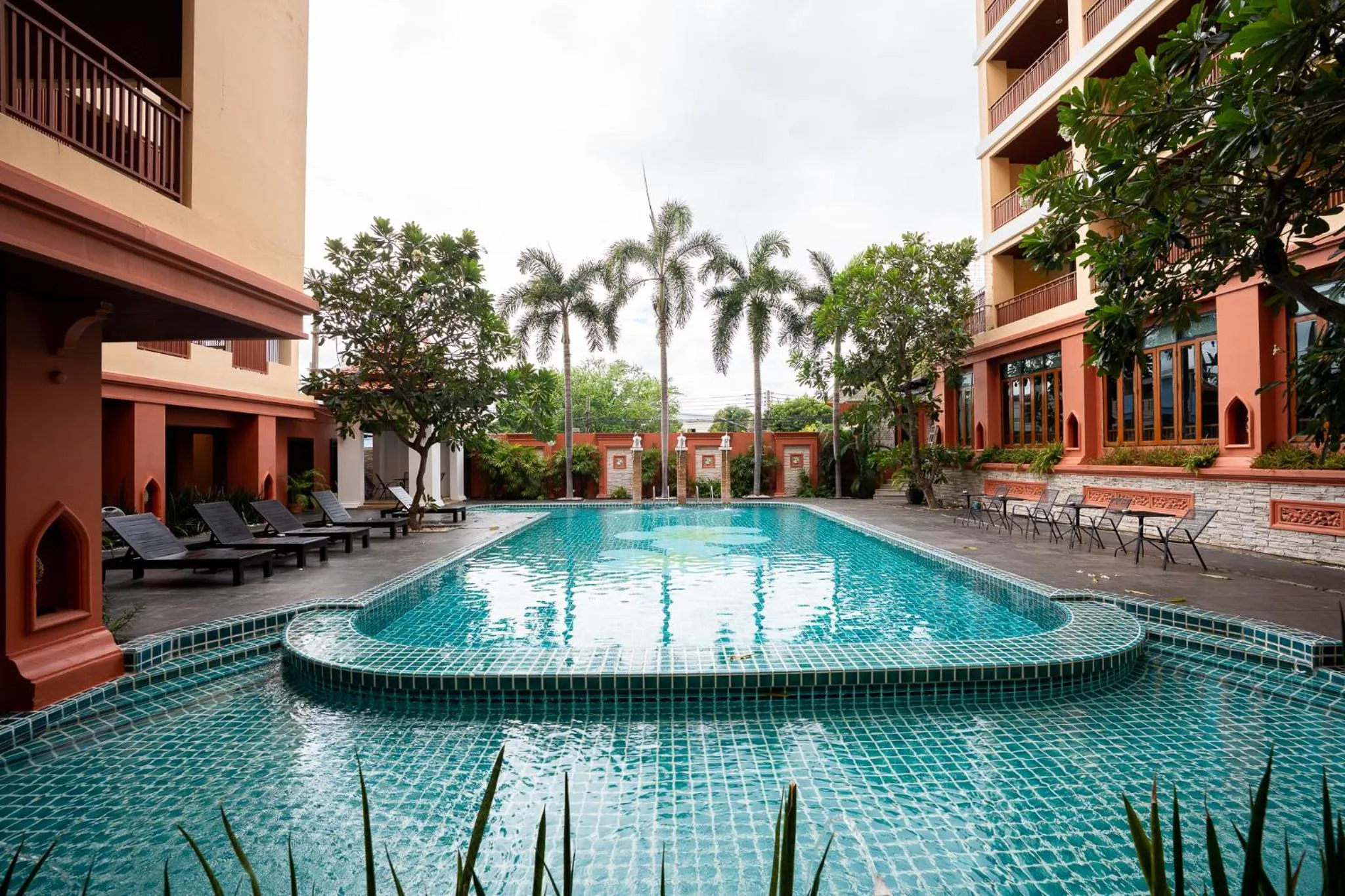 Swimming pool in Sunday Chateau En Ville - Pattaya