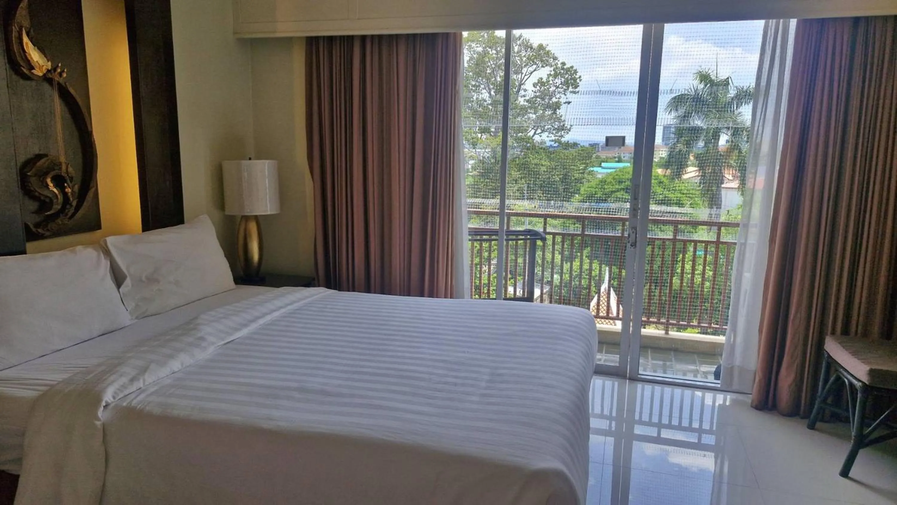 Bedroom, Bed in Sunday Chateau En Ville - Pattaya