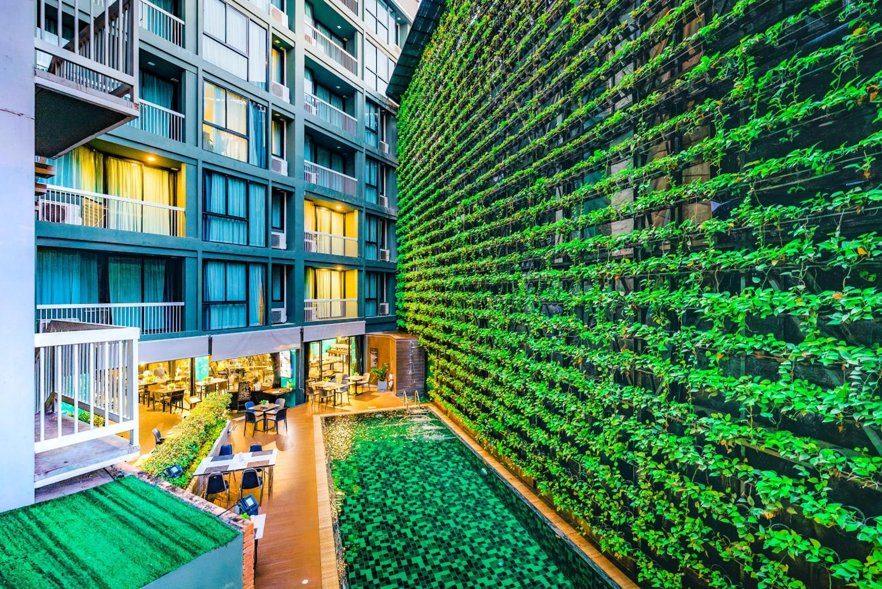 Property building in Cross Vibe Chiang Mai Decem Nimman Hotel