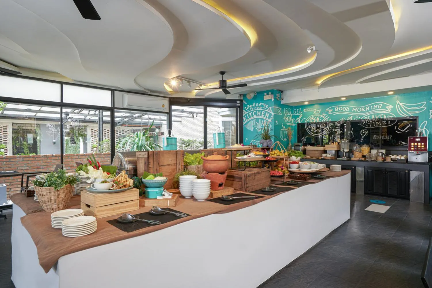 Restaurant/places to eat in Cross Vibe Chiang Mai Decem Nimman Hotel