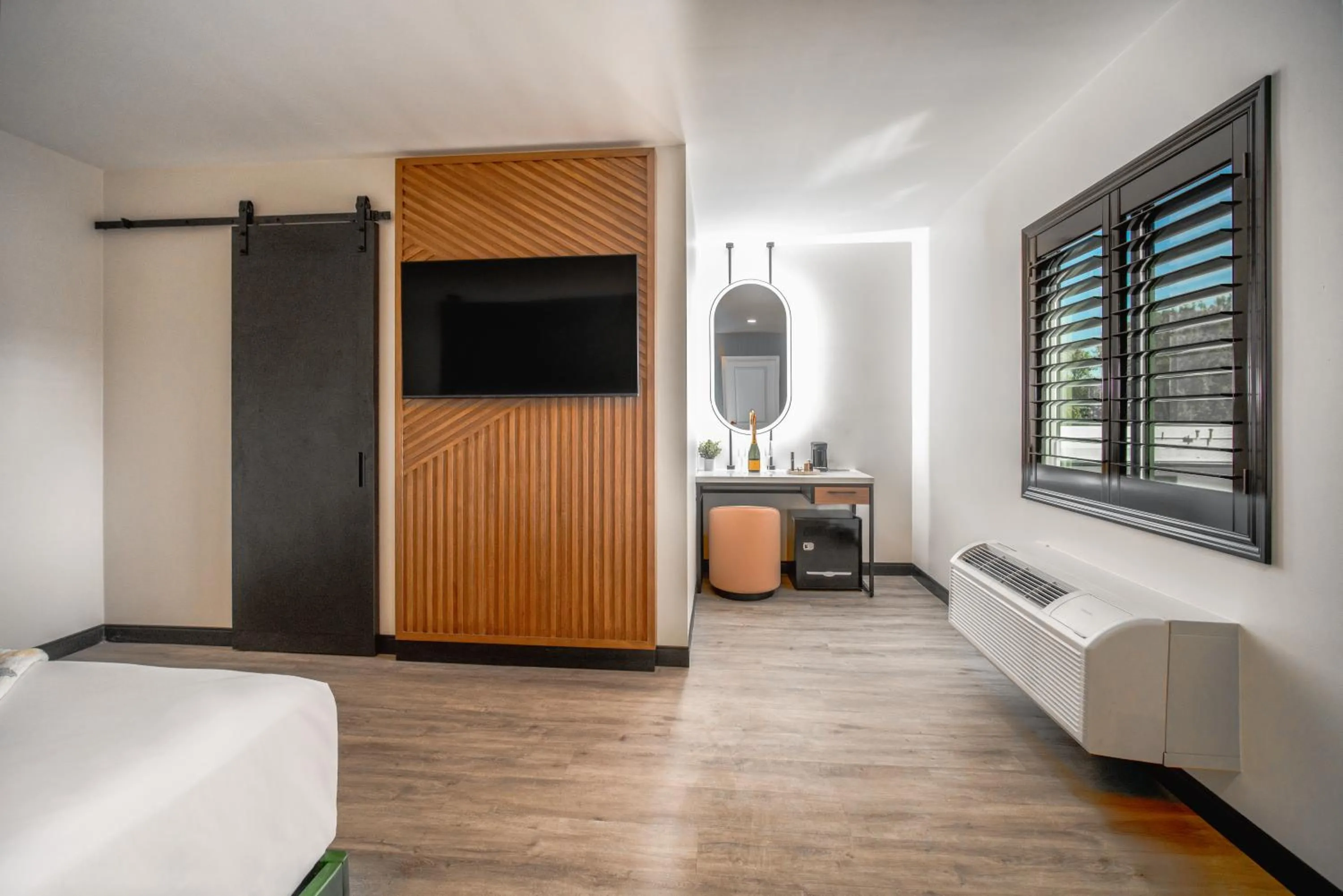 Living room, Bed in LYFE INN & SUITES by AGA- North Hollywood Near Universal Studios