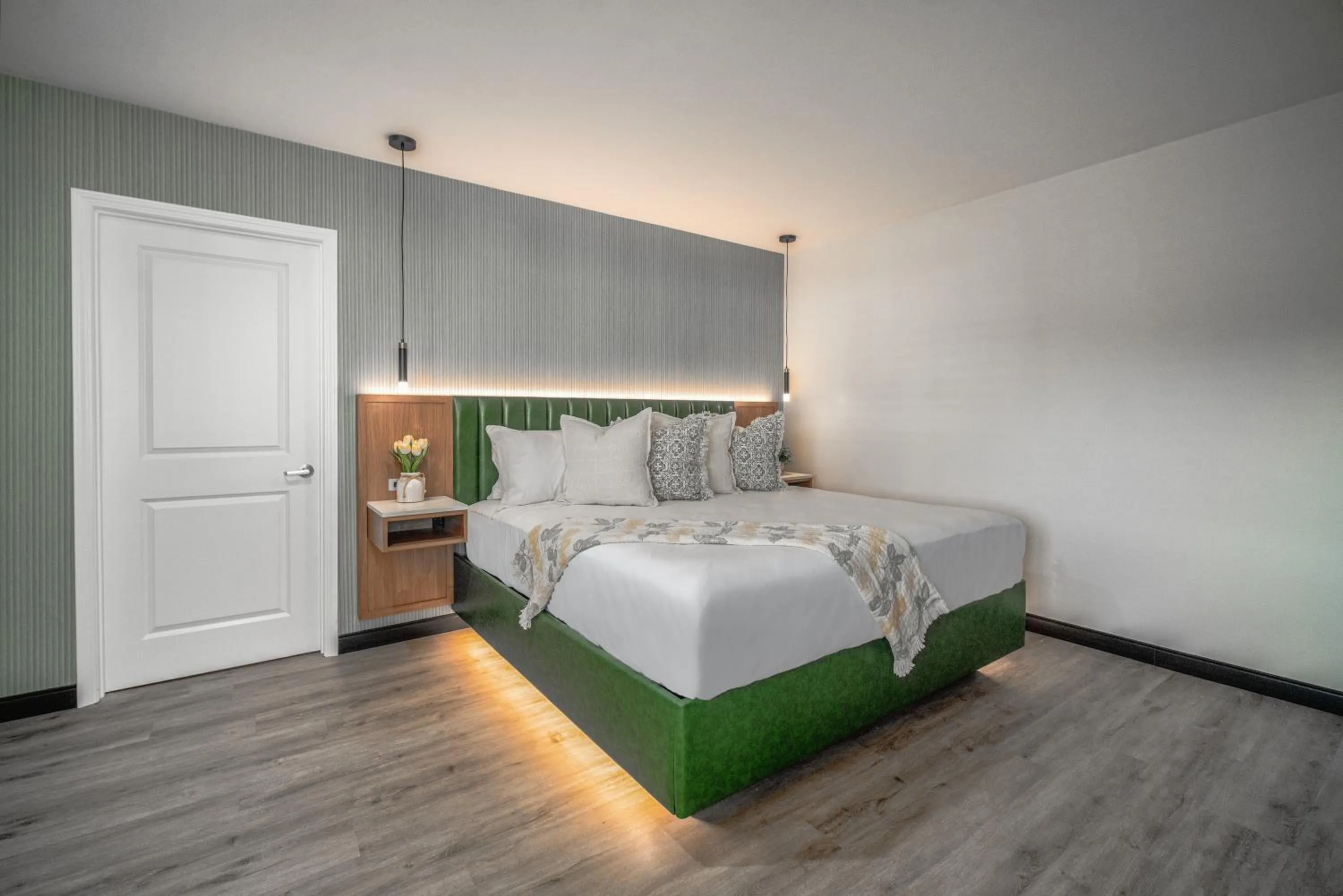 Bed in LYFE INN & SUITES by AGA- North Hollywood Near Universal Studios