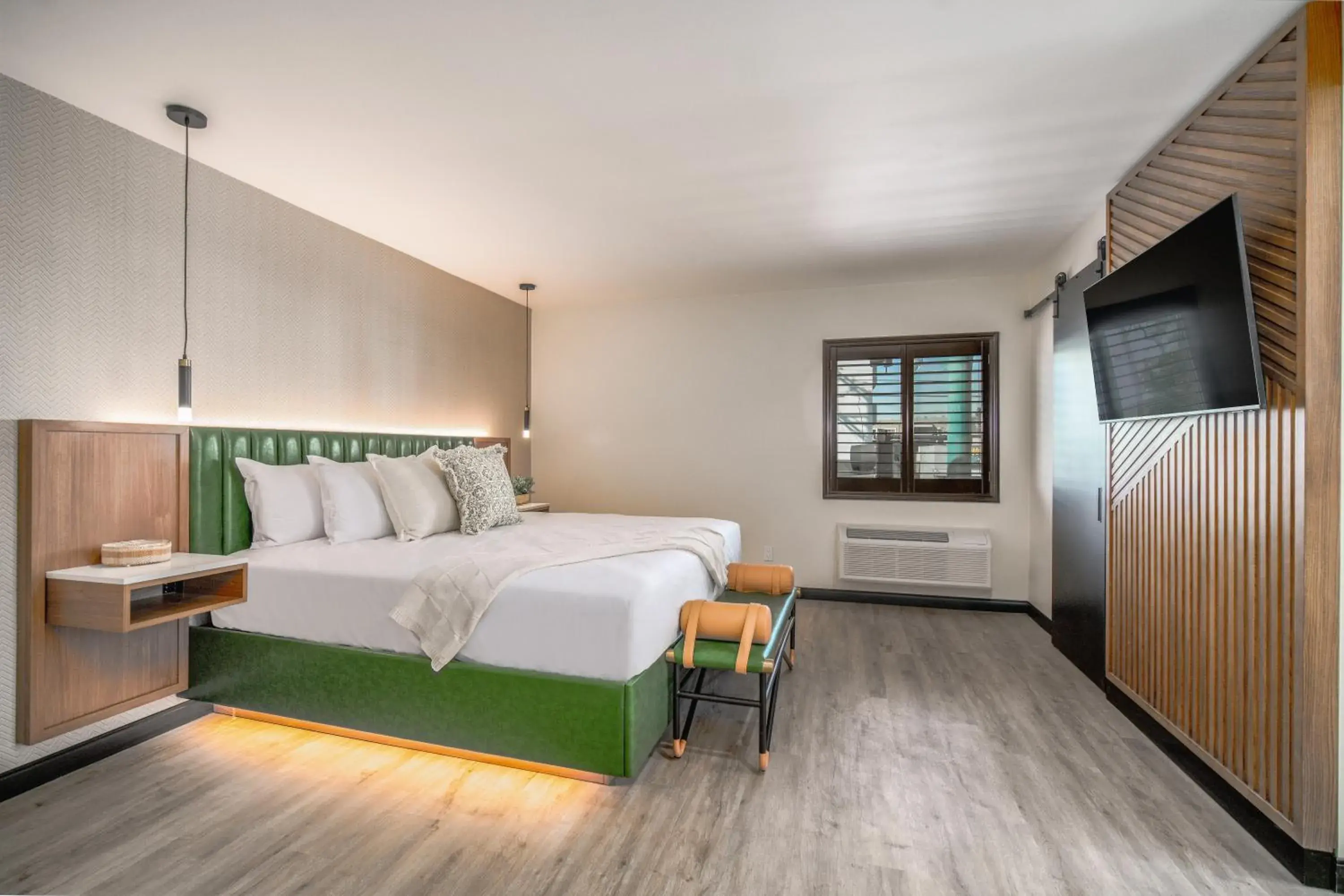 King Room - Disability Access in LYFE INN & SUITES by AGA- North Hollywood Near Universal Studios King Room - Disability Access in LYFE INN & SUITES by AGA- North Hollywood Near Universal Studios