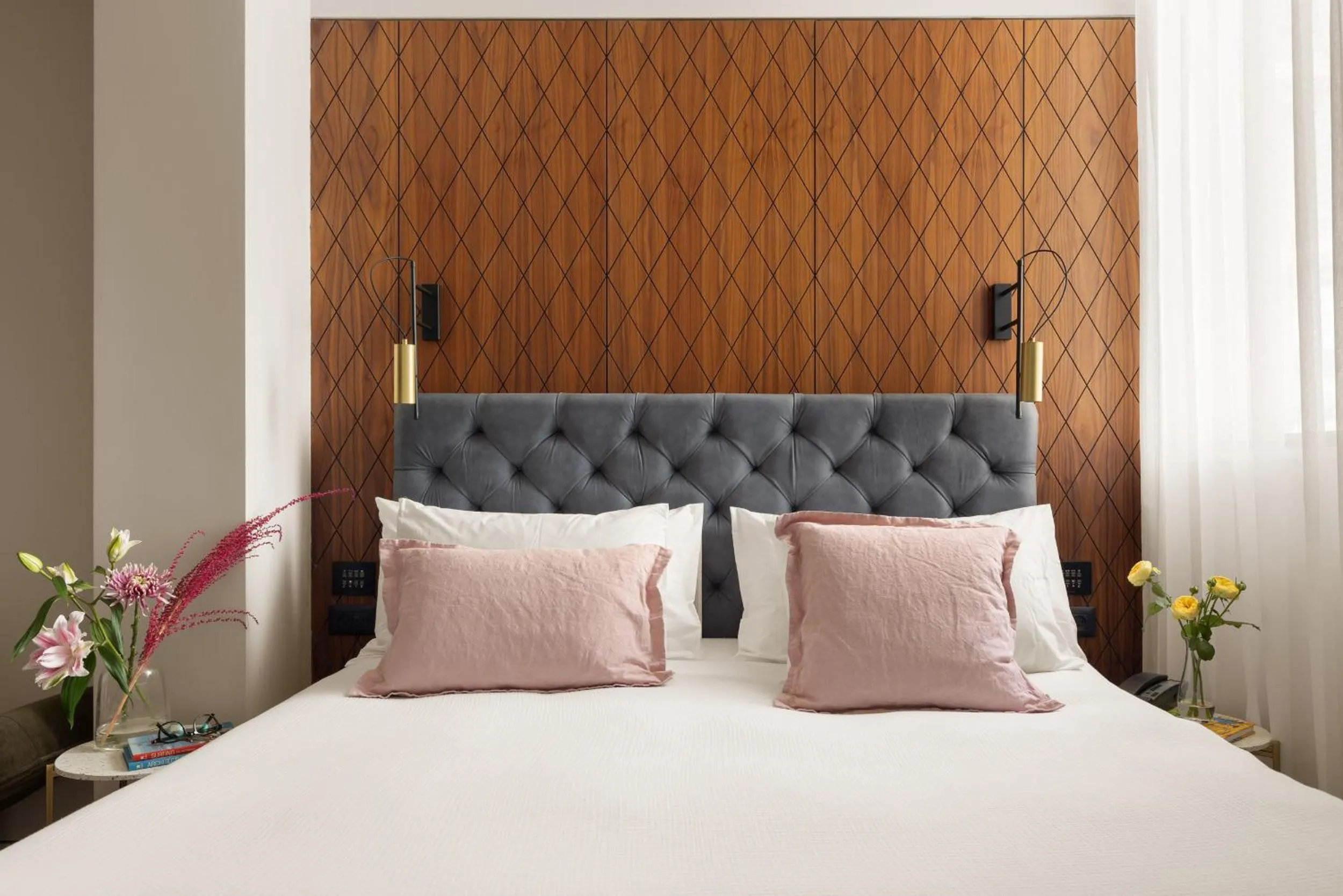 Living room, Bed in Hotel RECEPTION - FATTAL COLORS