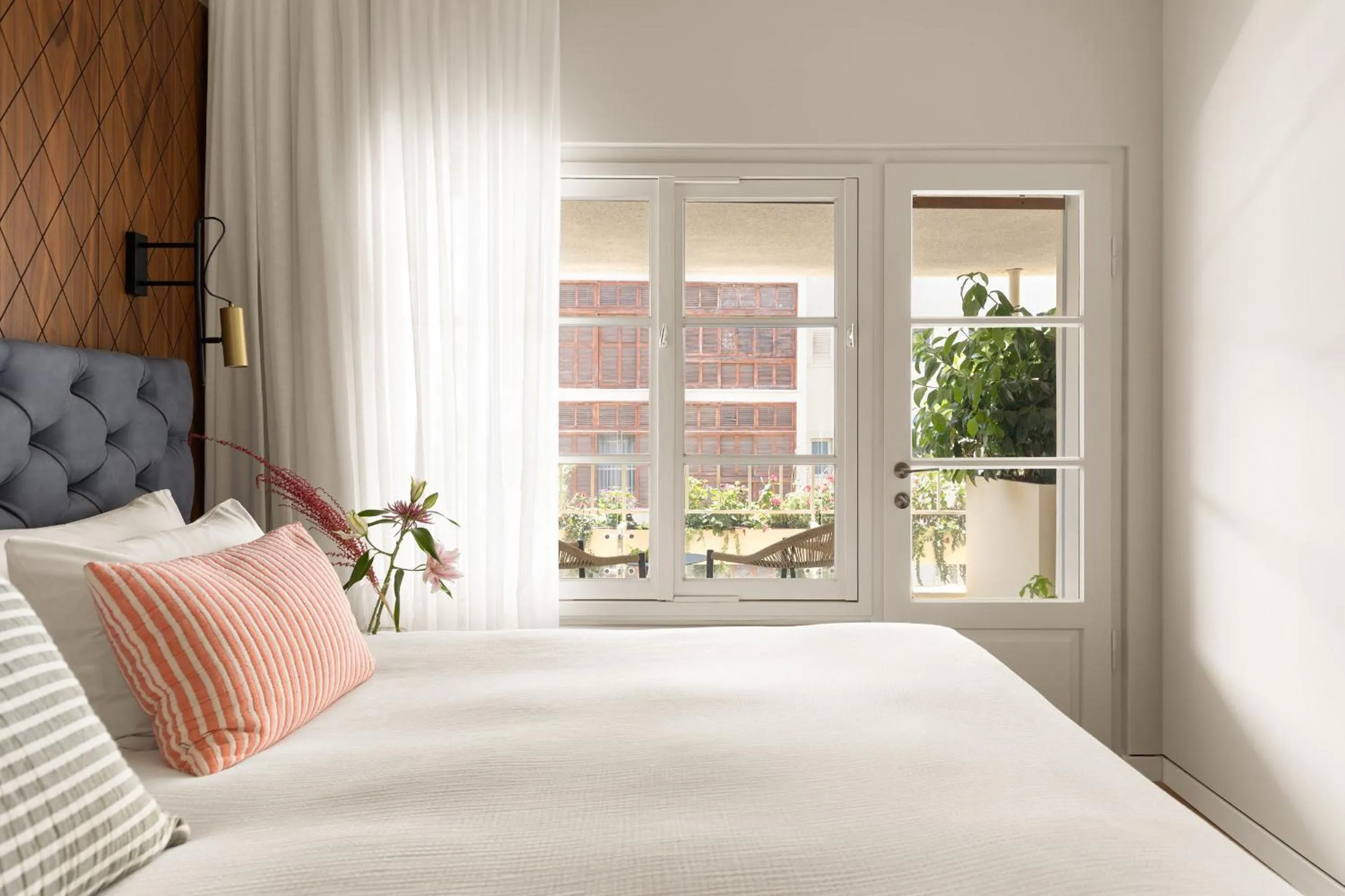 Living room, Bed in Hotel RECEPTION - FATTAL COLORS