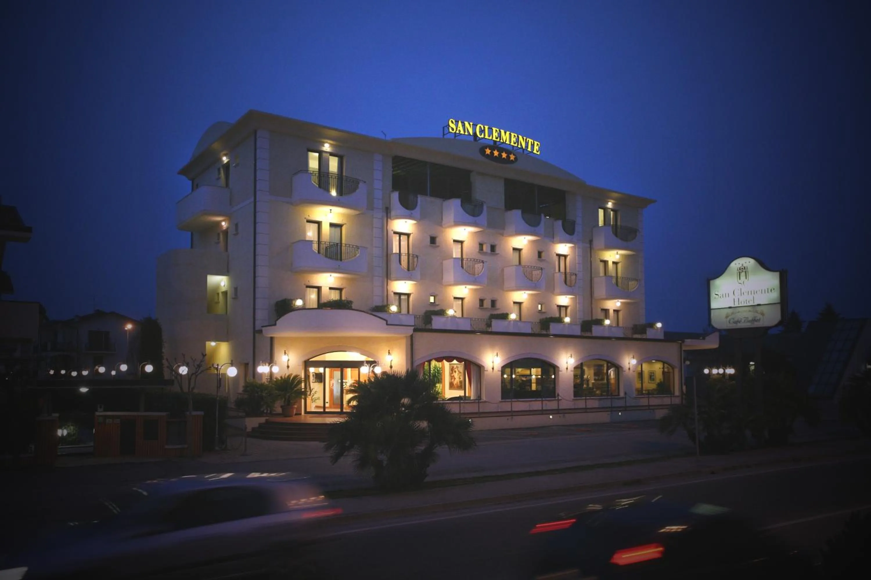 Property building in Hotel San Clemente