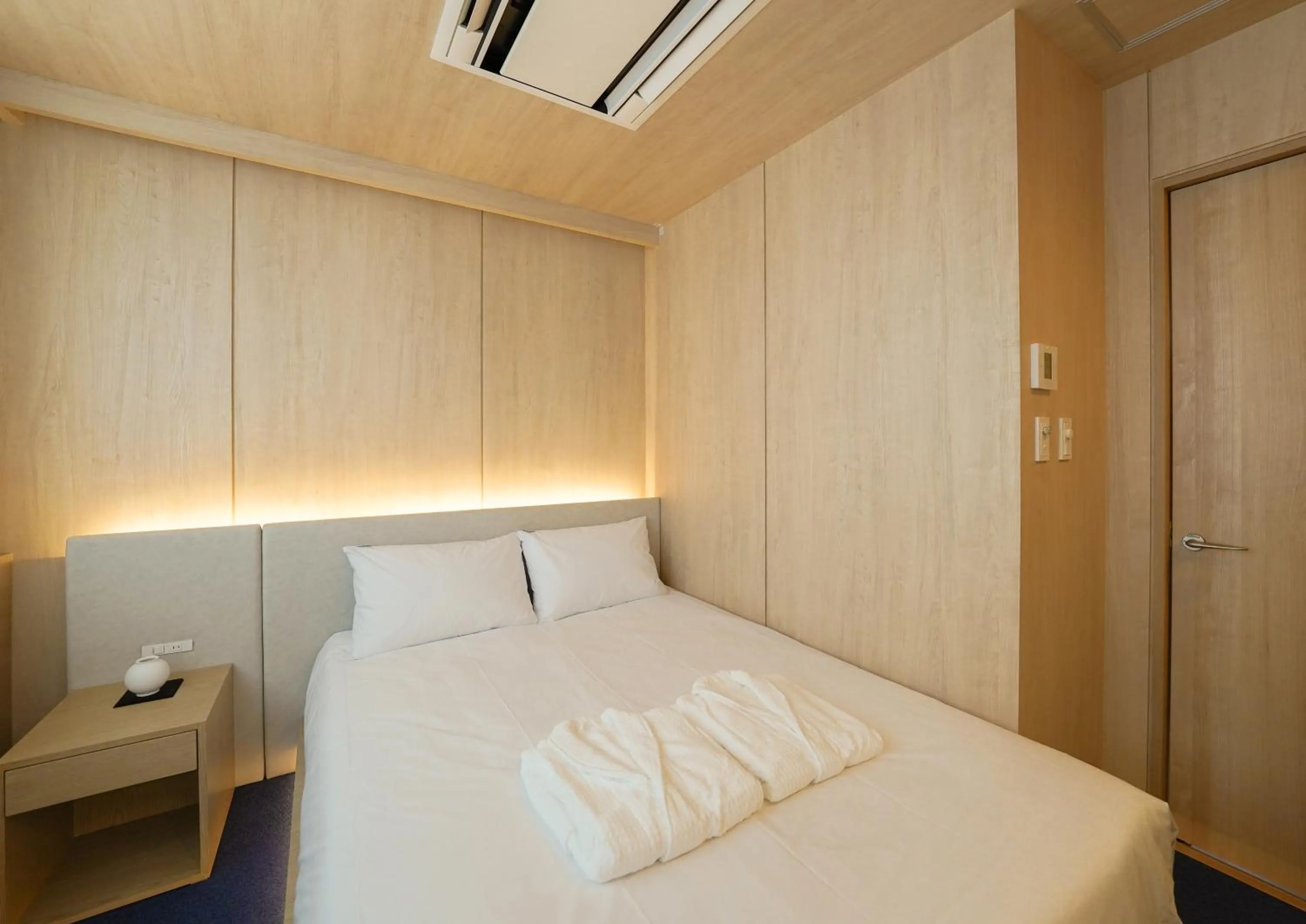 Bedroom, Bed in UH Suite Namba Station The Spa