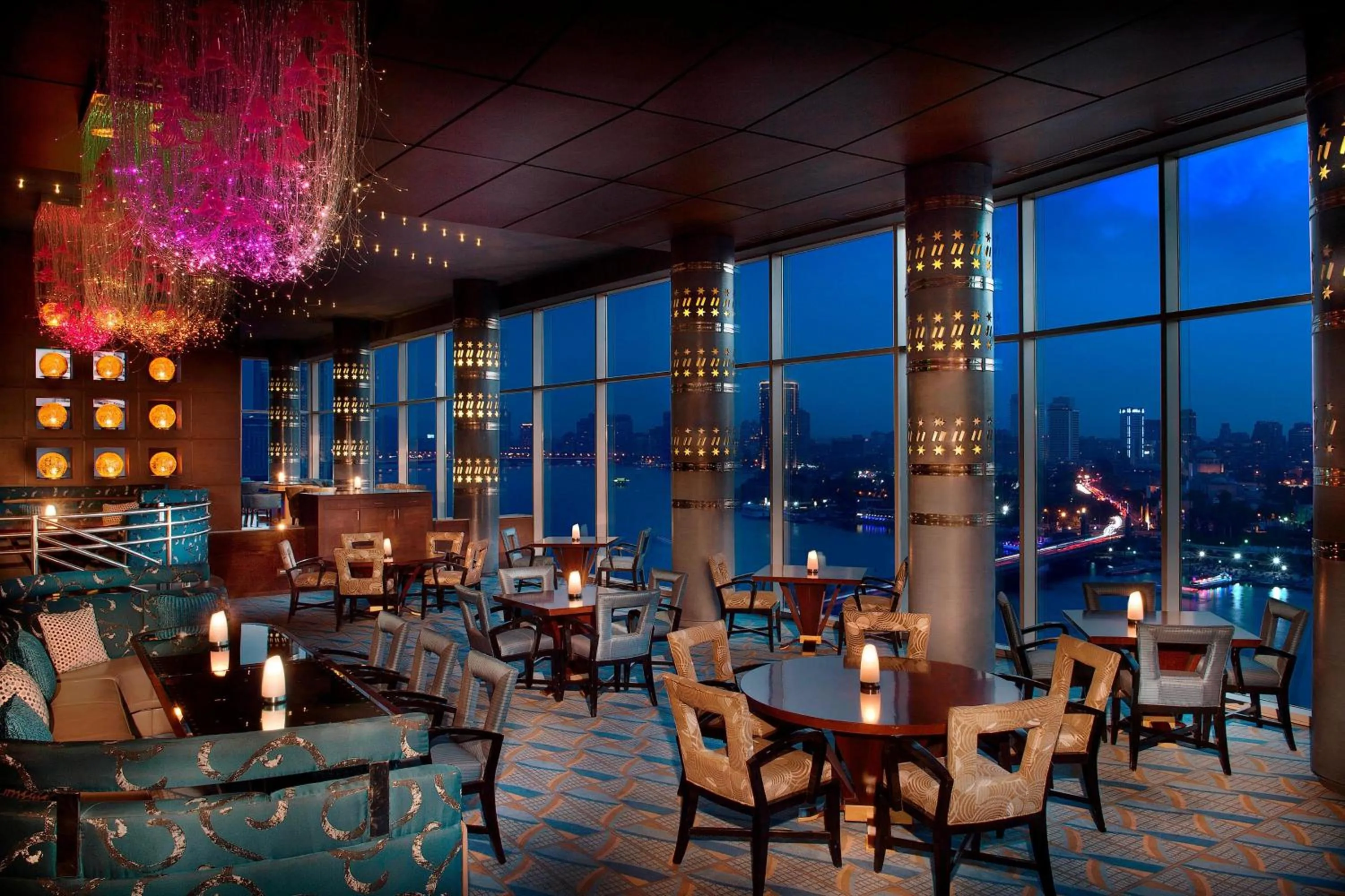 Lounge or bar in The Nile Ritz-Carlton, Cairo