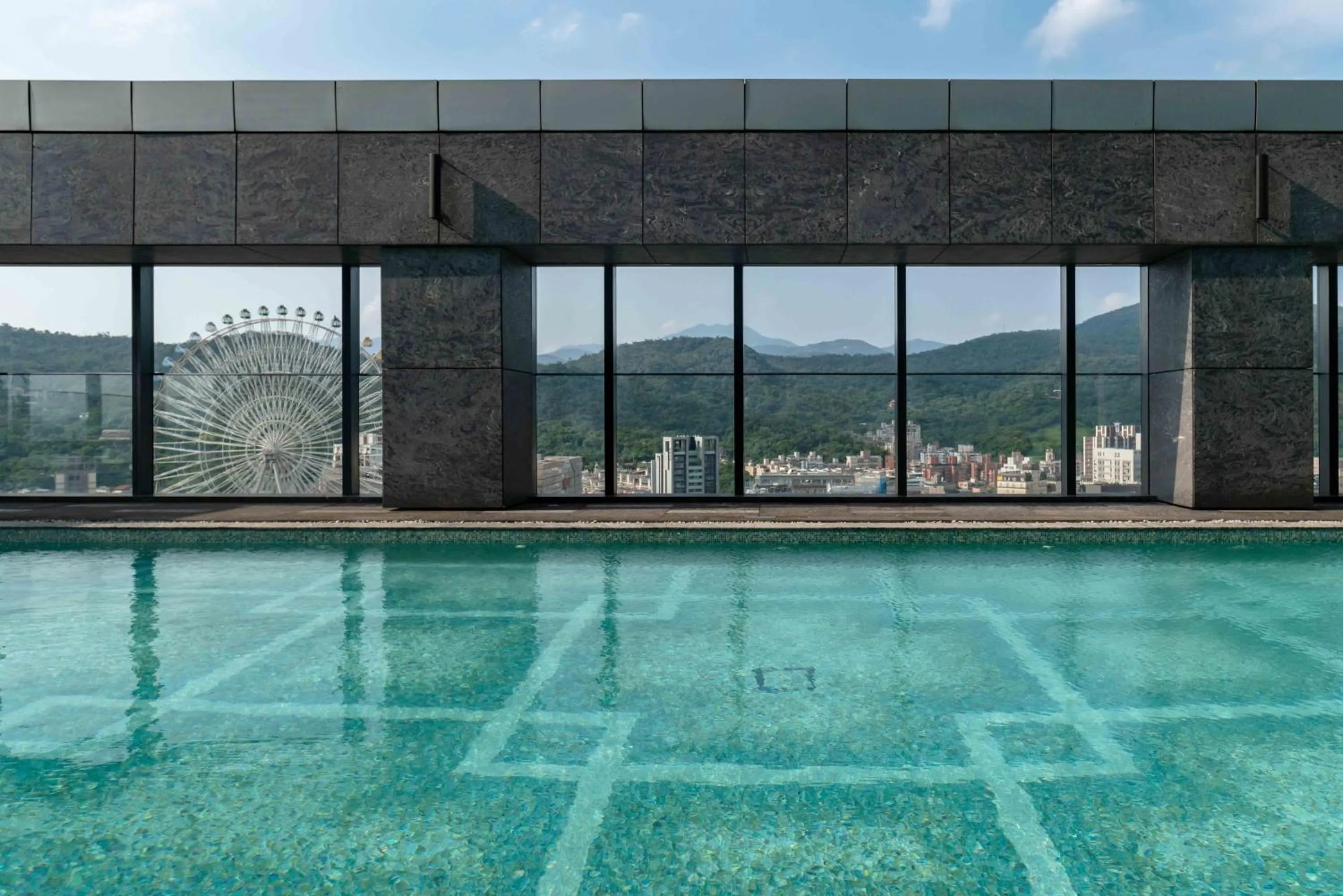 Swimming pool in Taipei Marriott Hotel