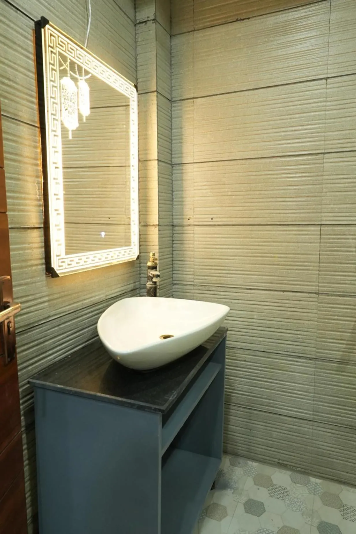 Bathroom in Hotel Tapovan Hills