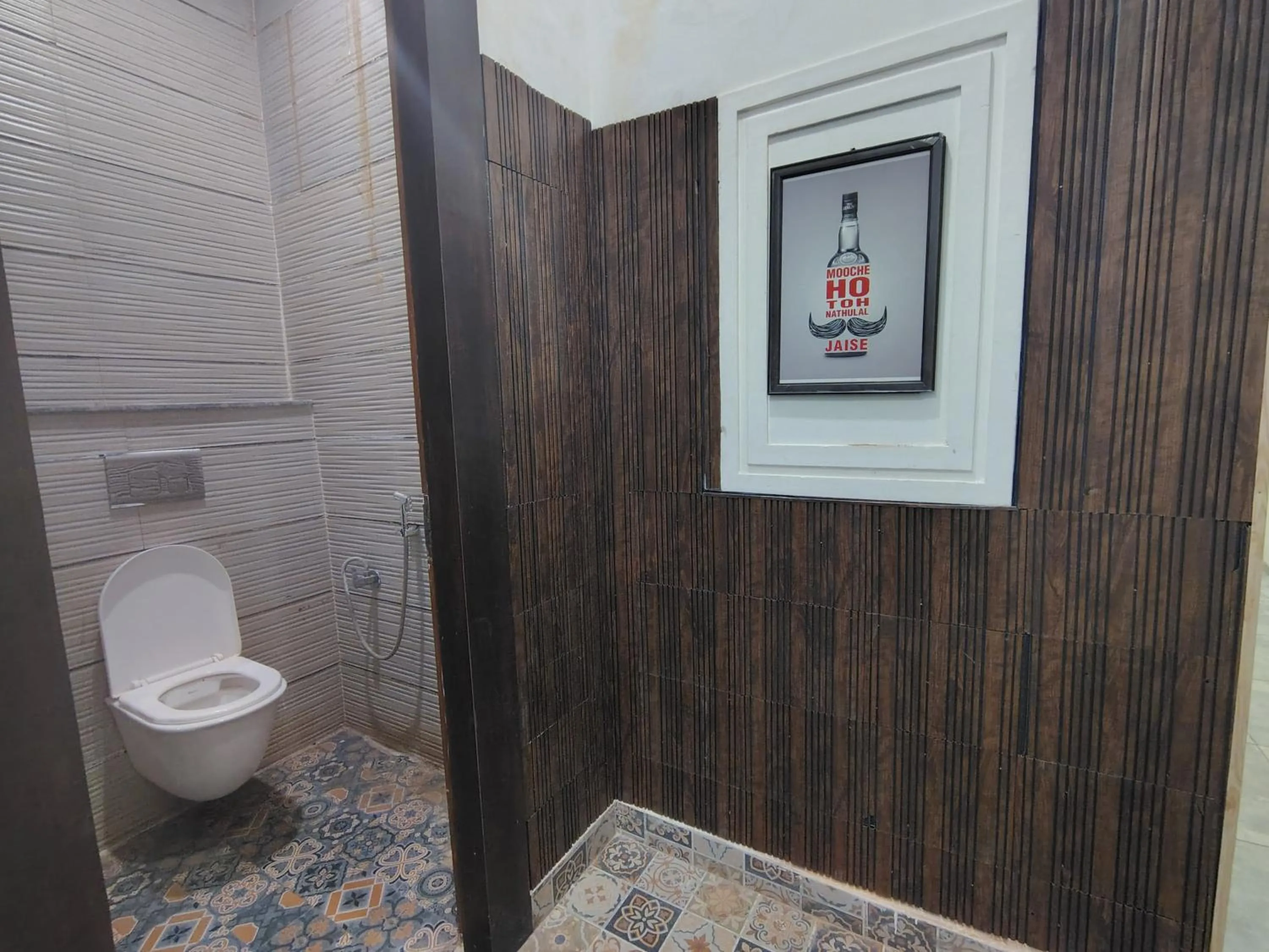 Toilet in Hotel Tapovan Hills