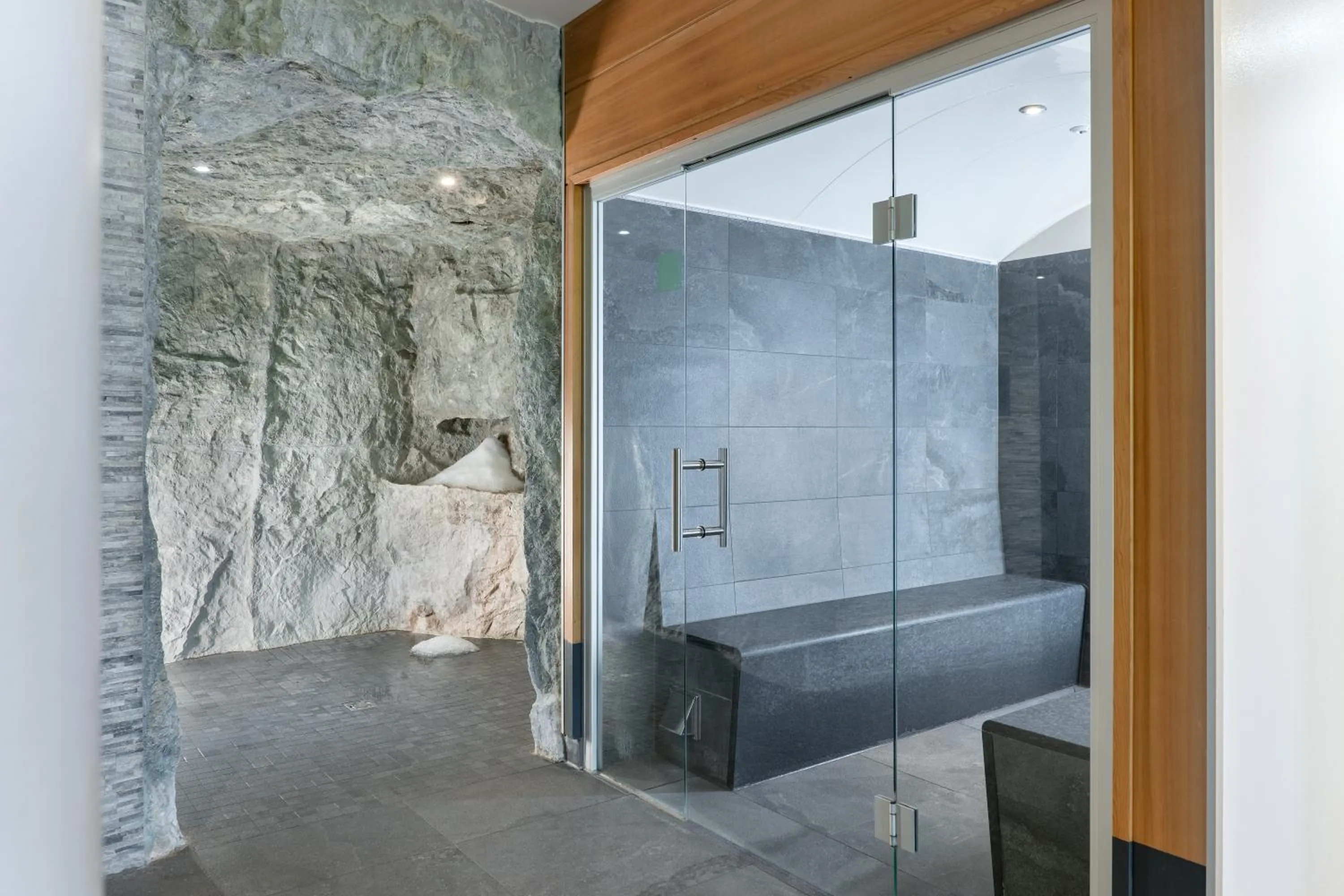 Spa and wellness centre/facilities in DAS SIEBEN - Adults Only