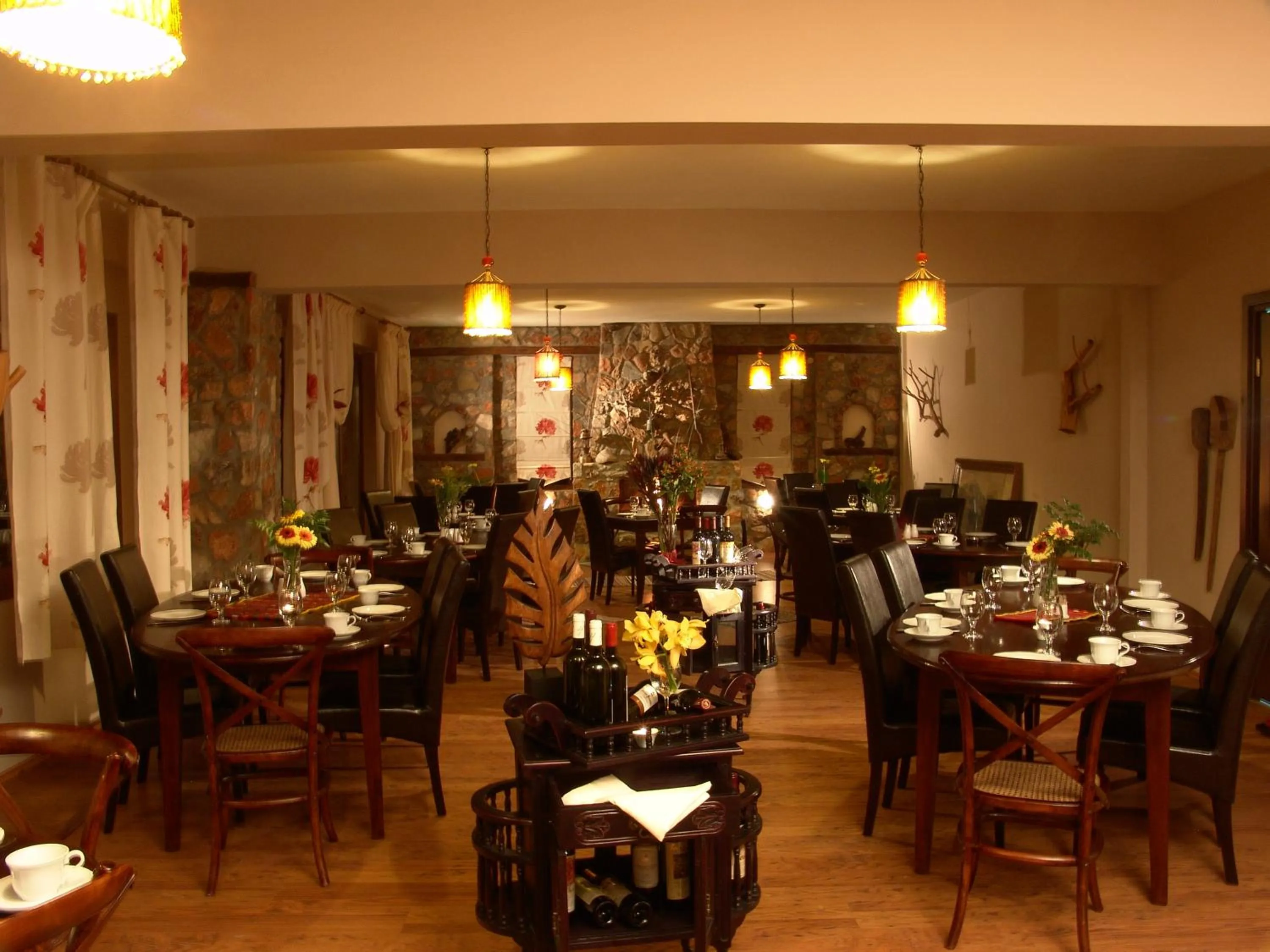 Restaurant/places to eat in Aloni Toy Kir Thanasi Hotel & Spa