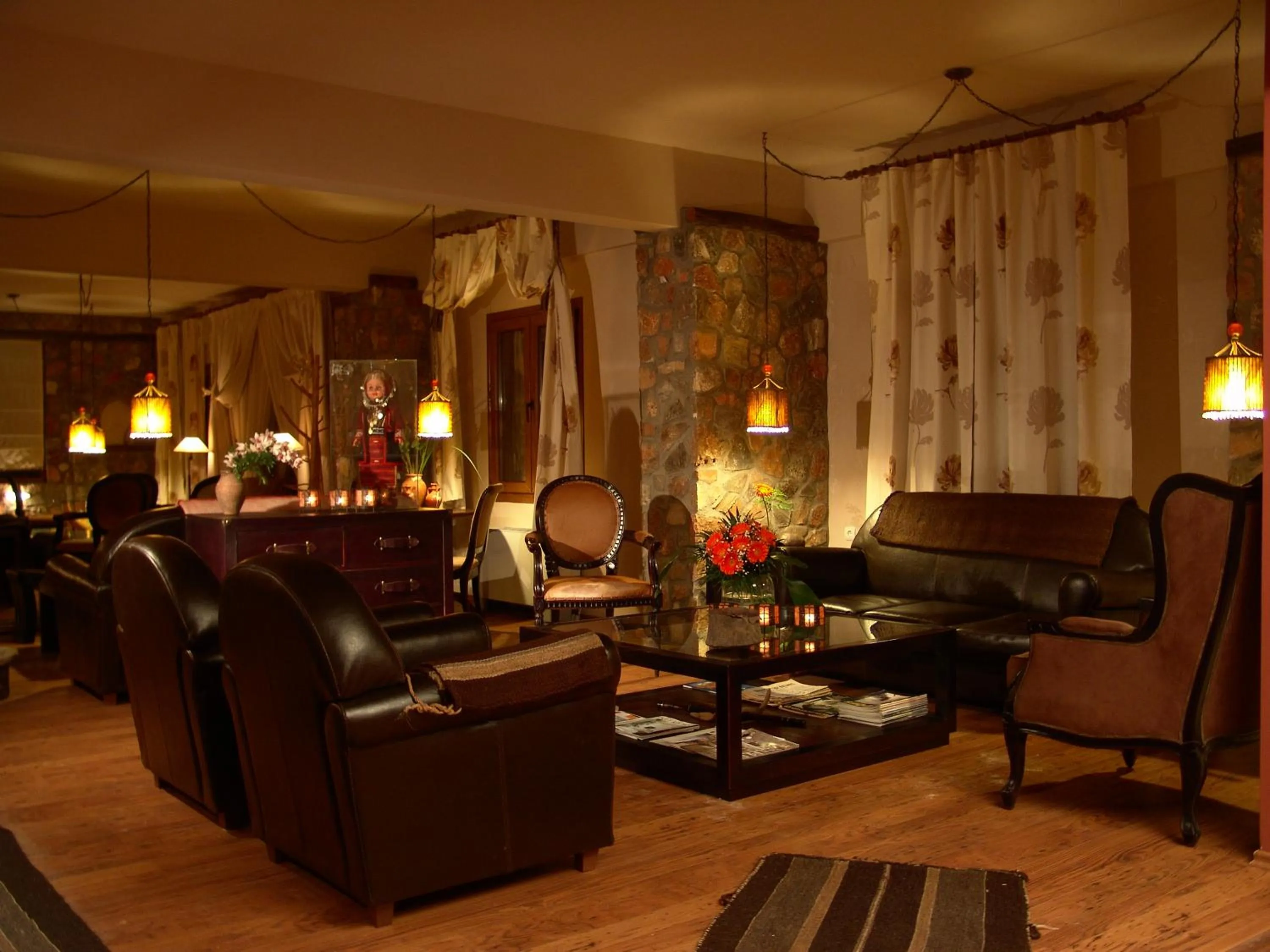 Lounge or bar in Aloni Toy Kir Thanasi Hotel & Spa