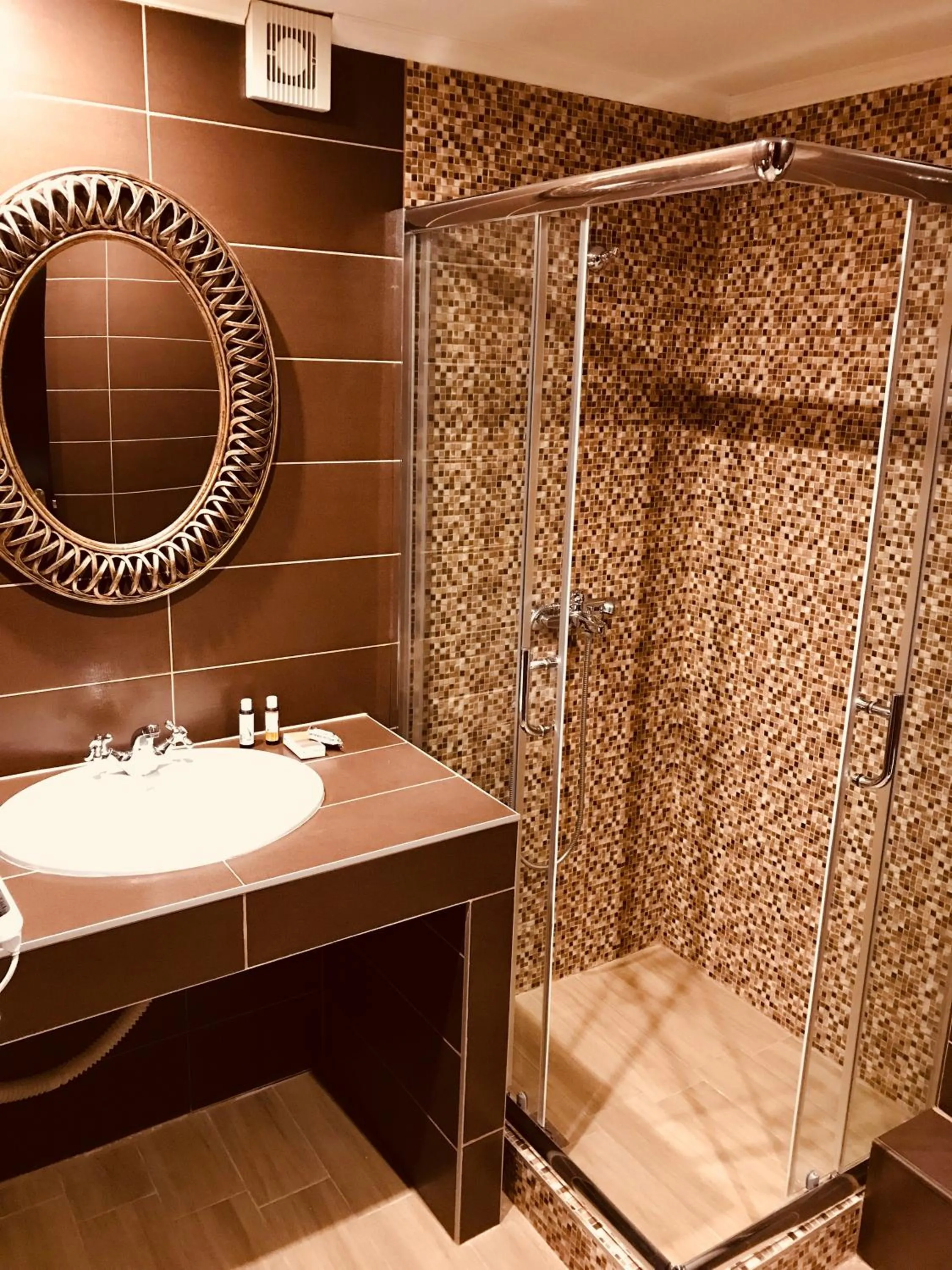 Aloni Toy Kir Thanasi Hotel & Spa