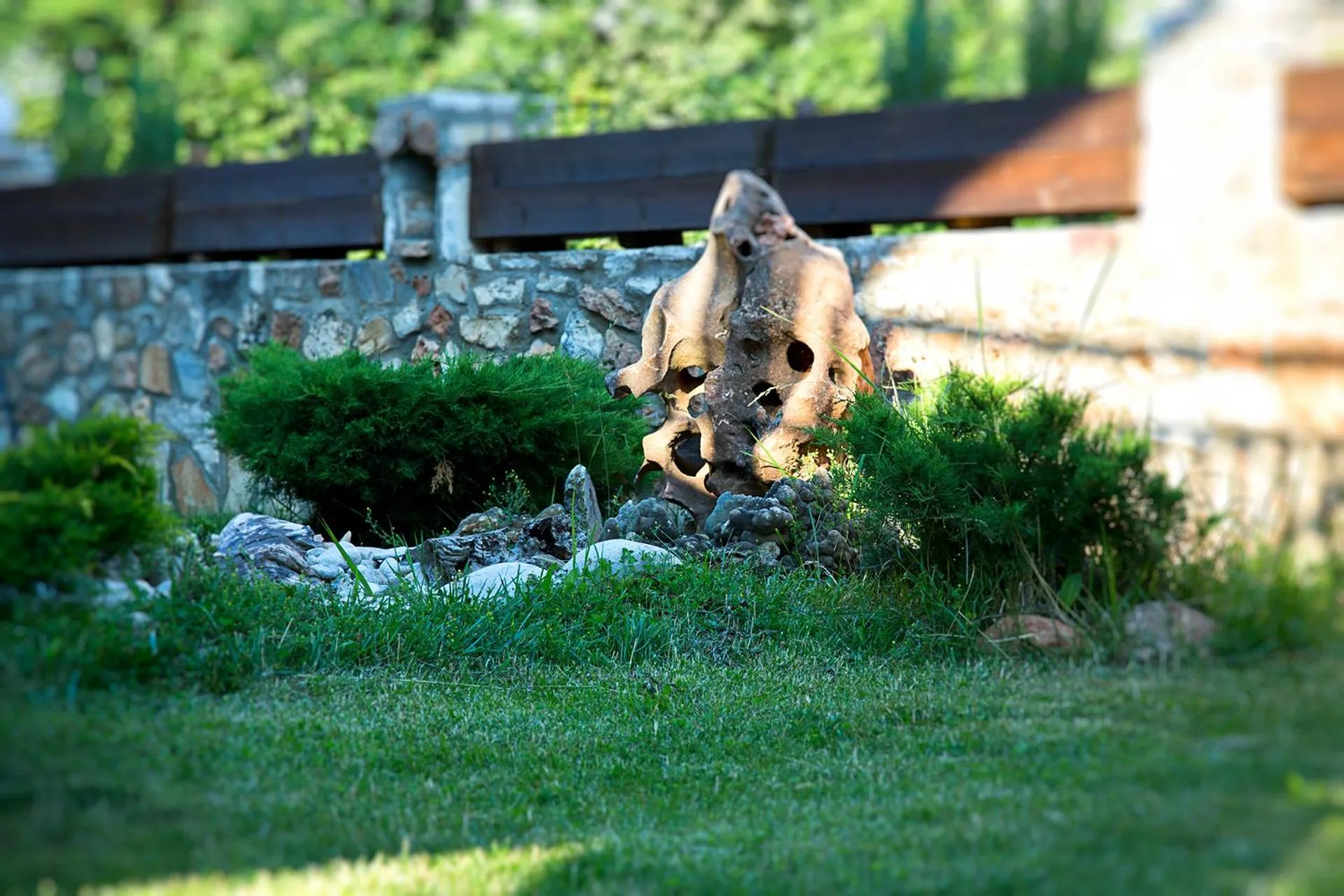 Decorative detail in Aloni Toy Kir Thanasi Hotel & Spa