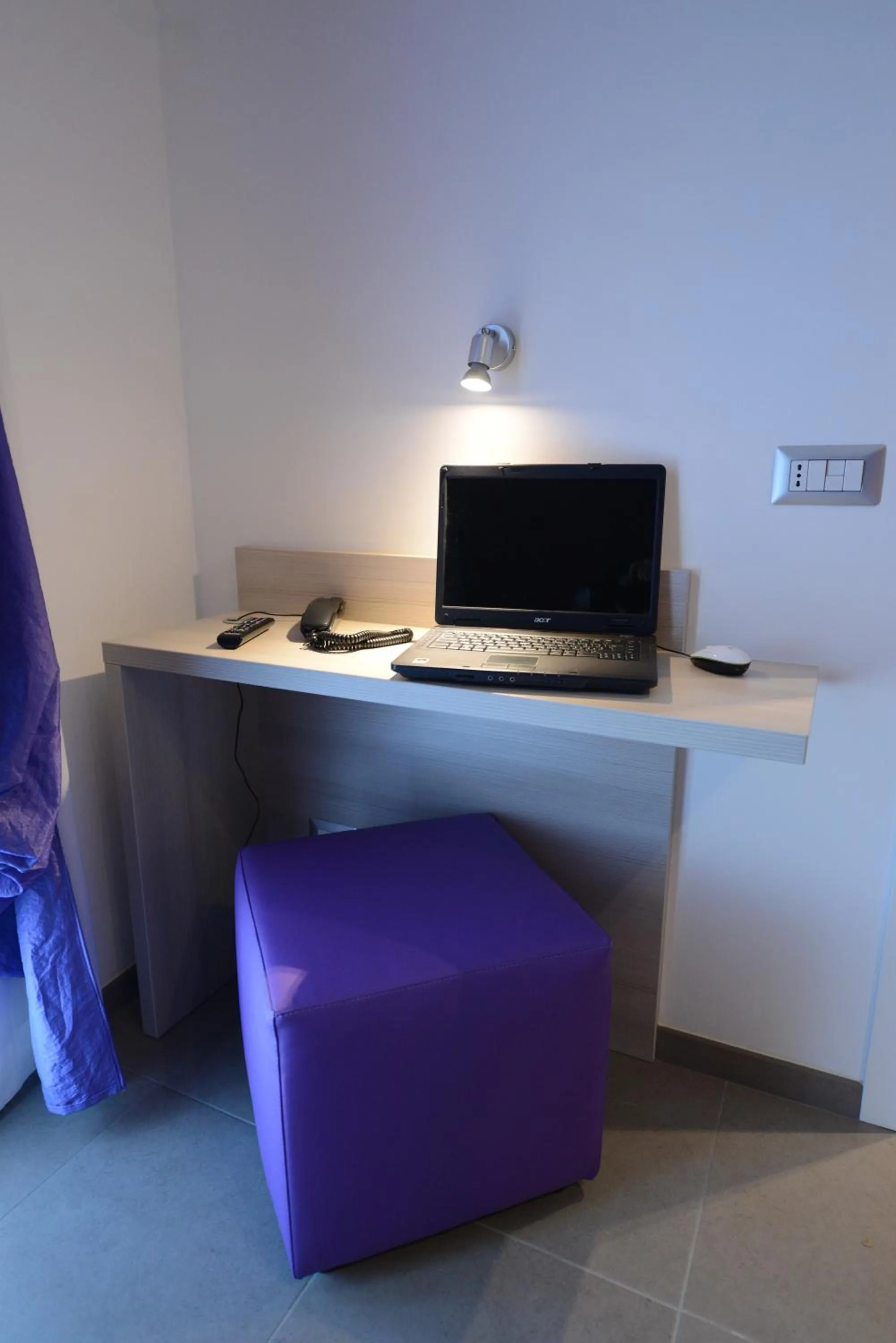 Business facilities in Hotel Nuova Orchidea