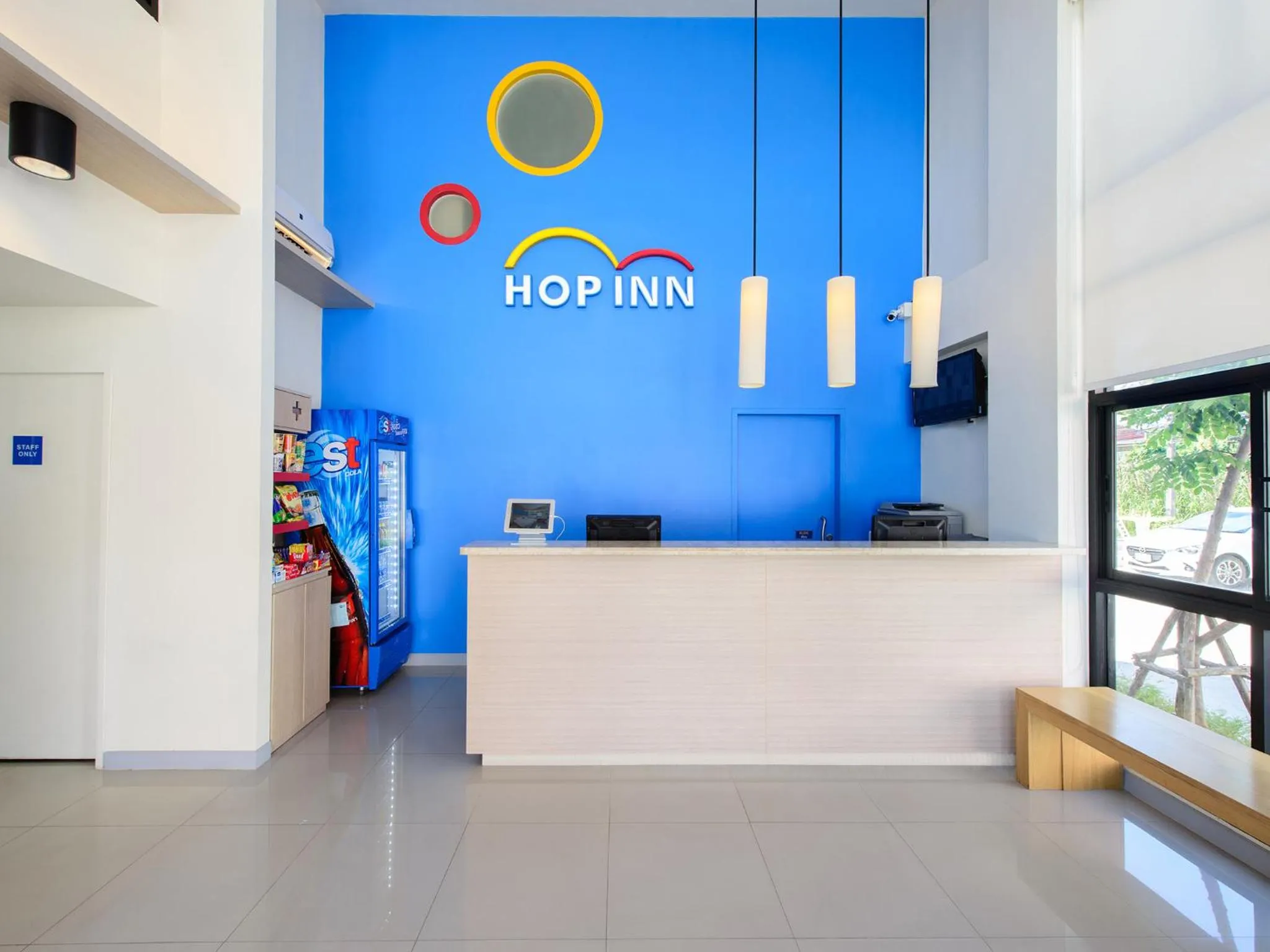 Lobby or reception in HOP INN Surat Thani