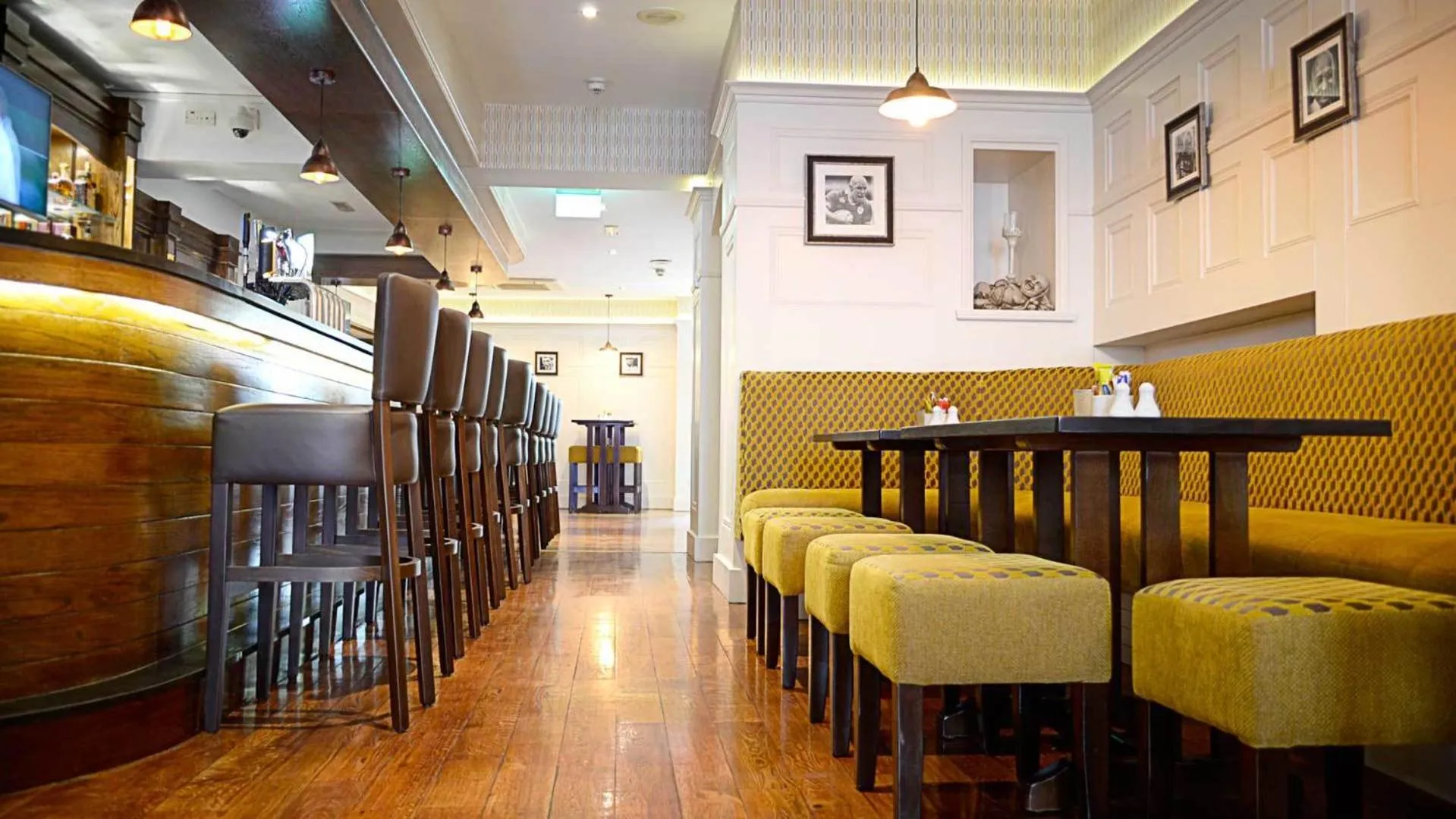 Lounge or bar in Cill Aodain Court Hotel