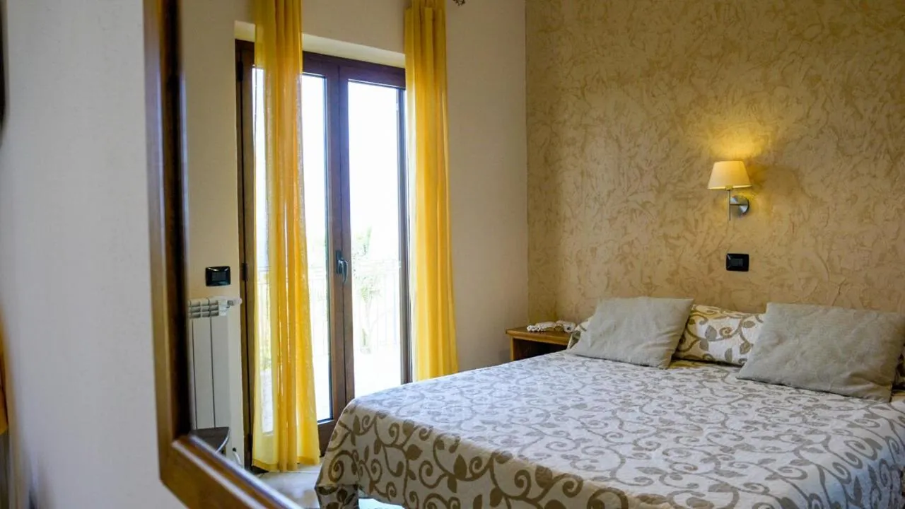 Photo of the whole room, Bed in Villa D'Aquino