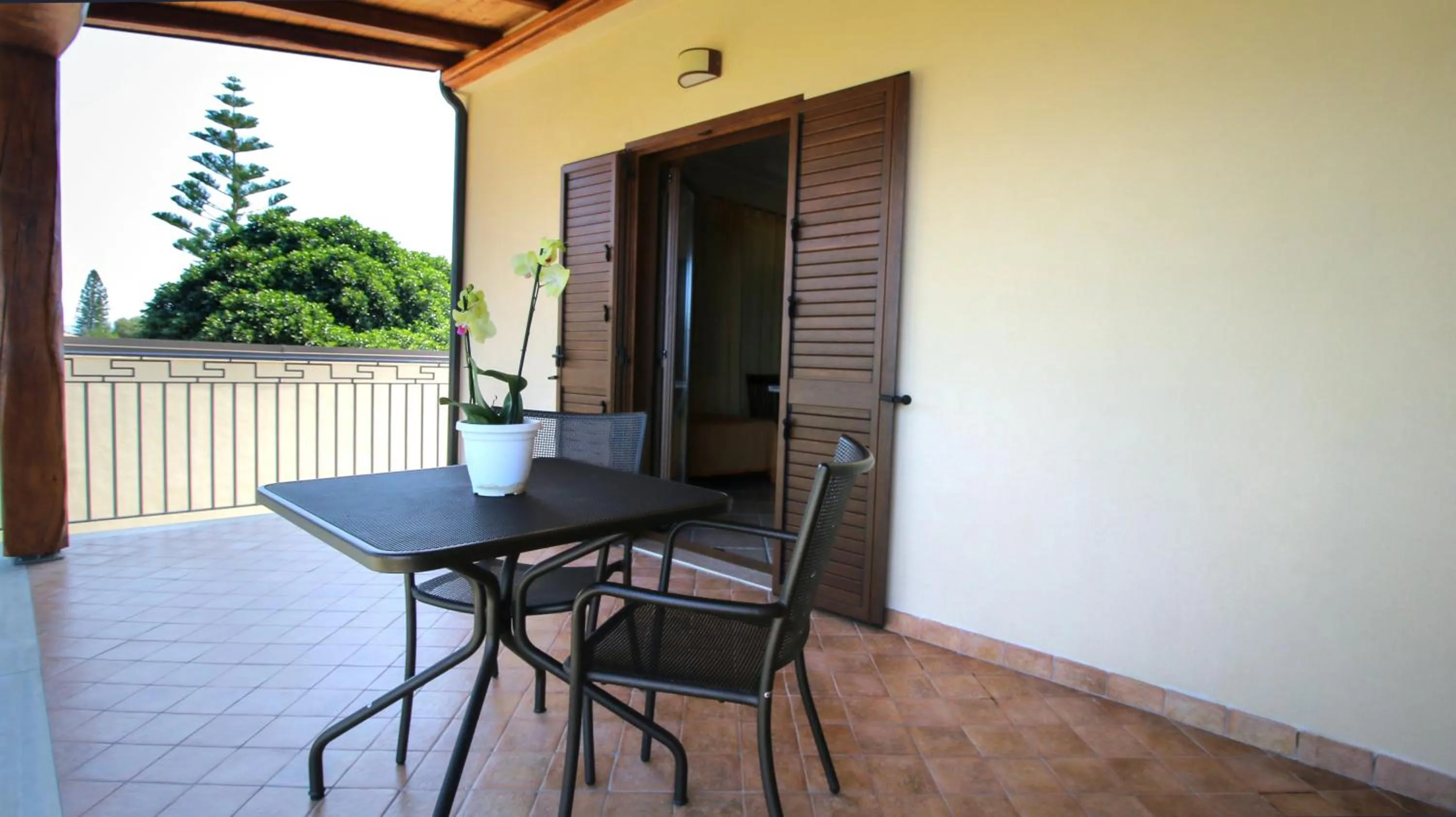 Facade/entrance in Villa D'Aquino