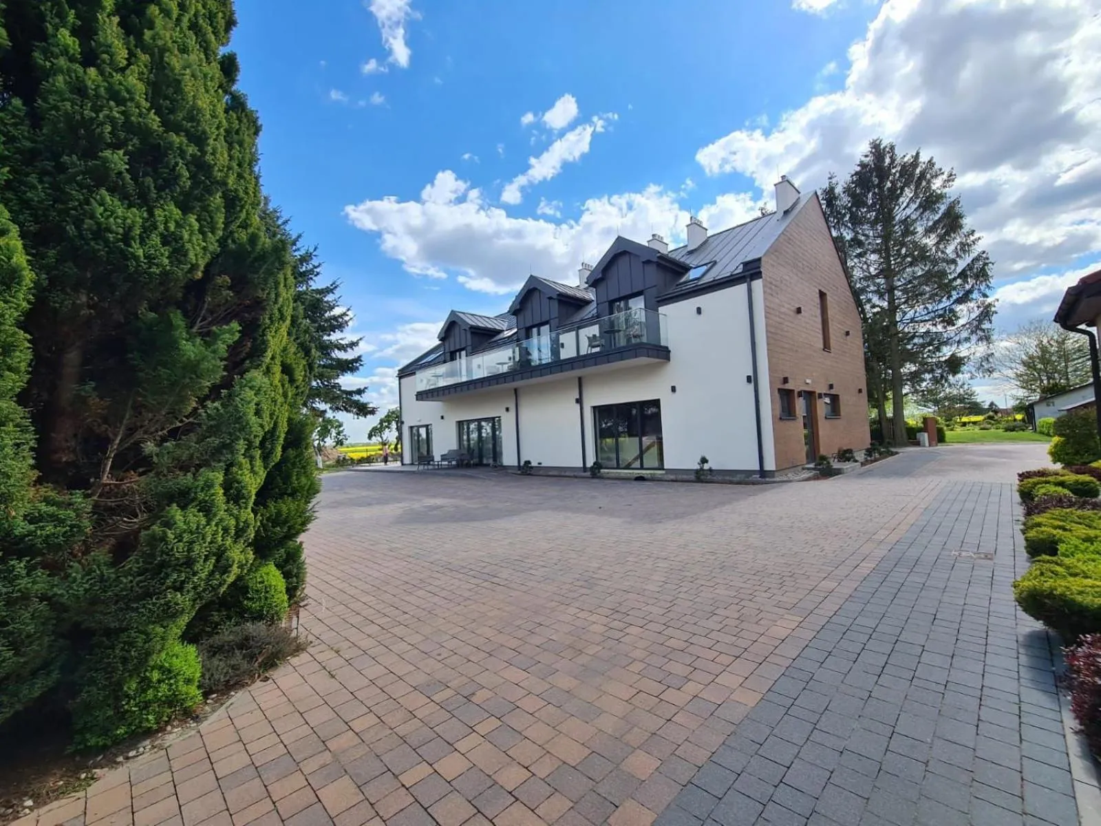 Property building in Willa Polanka