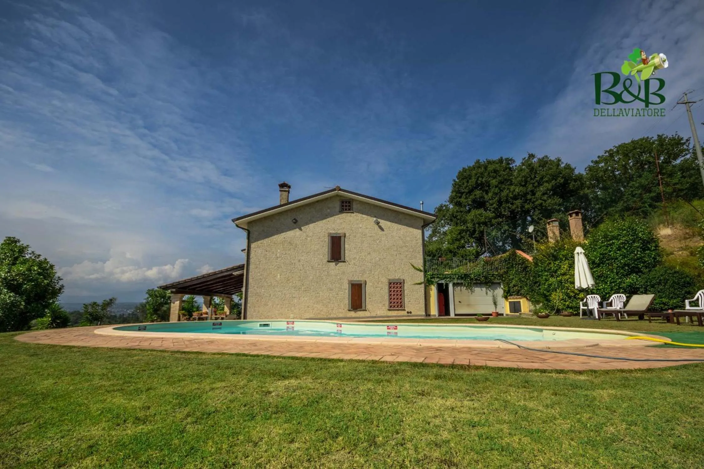 Pool view in B&B dell'Aviatore