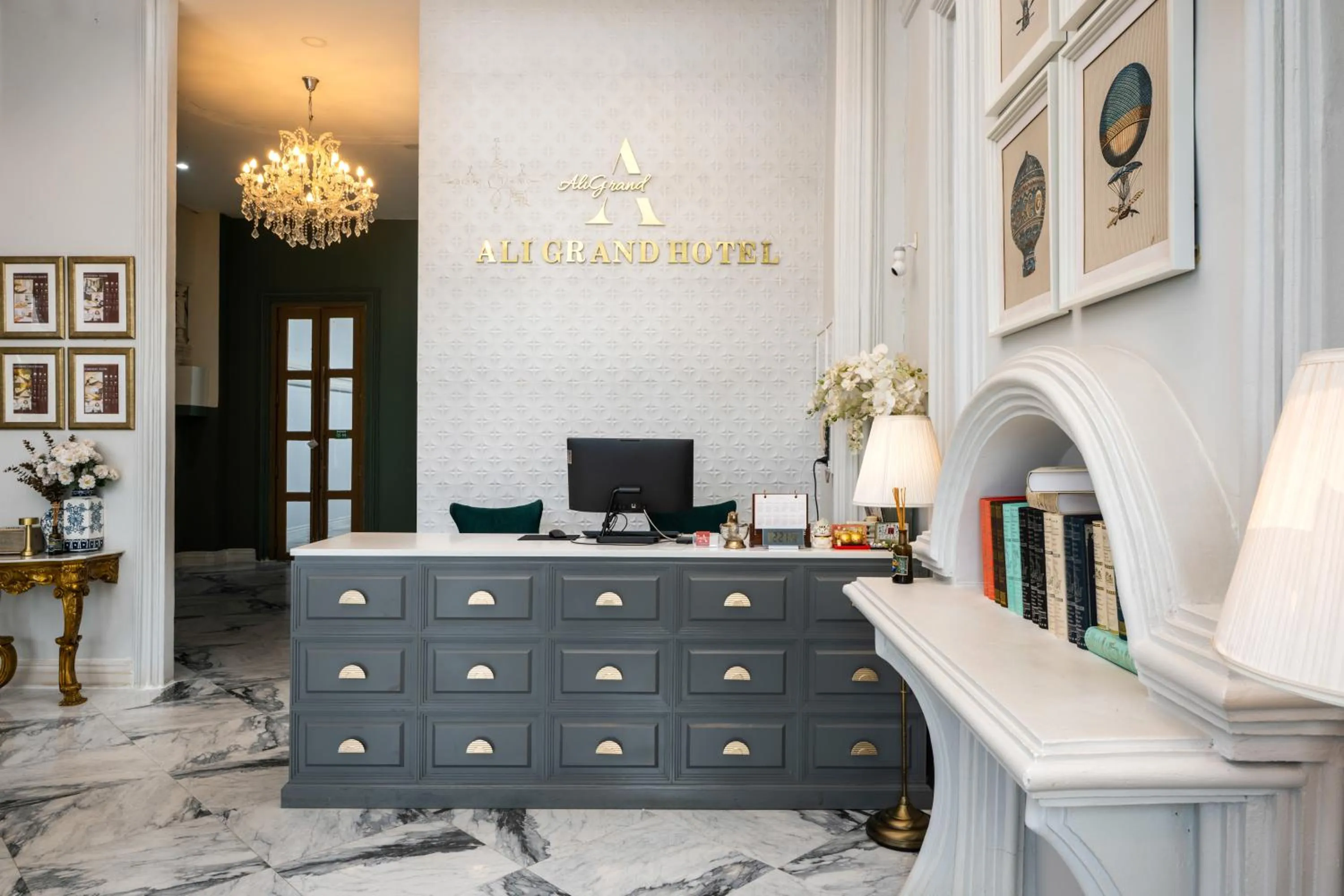 Lobby or reception in Ali Grand Hotel