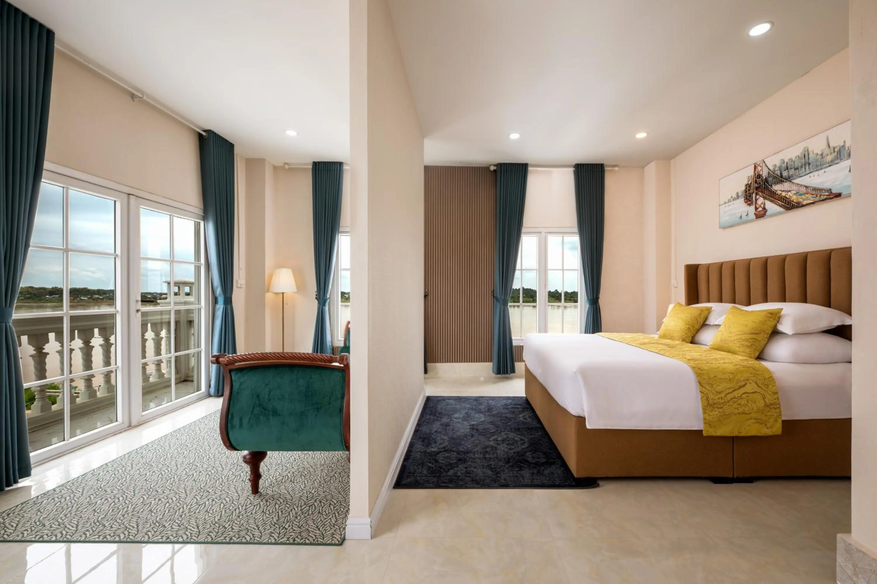 Guests, Bed in Ali Grand Hotel