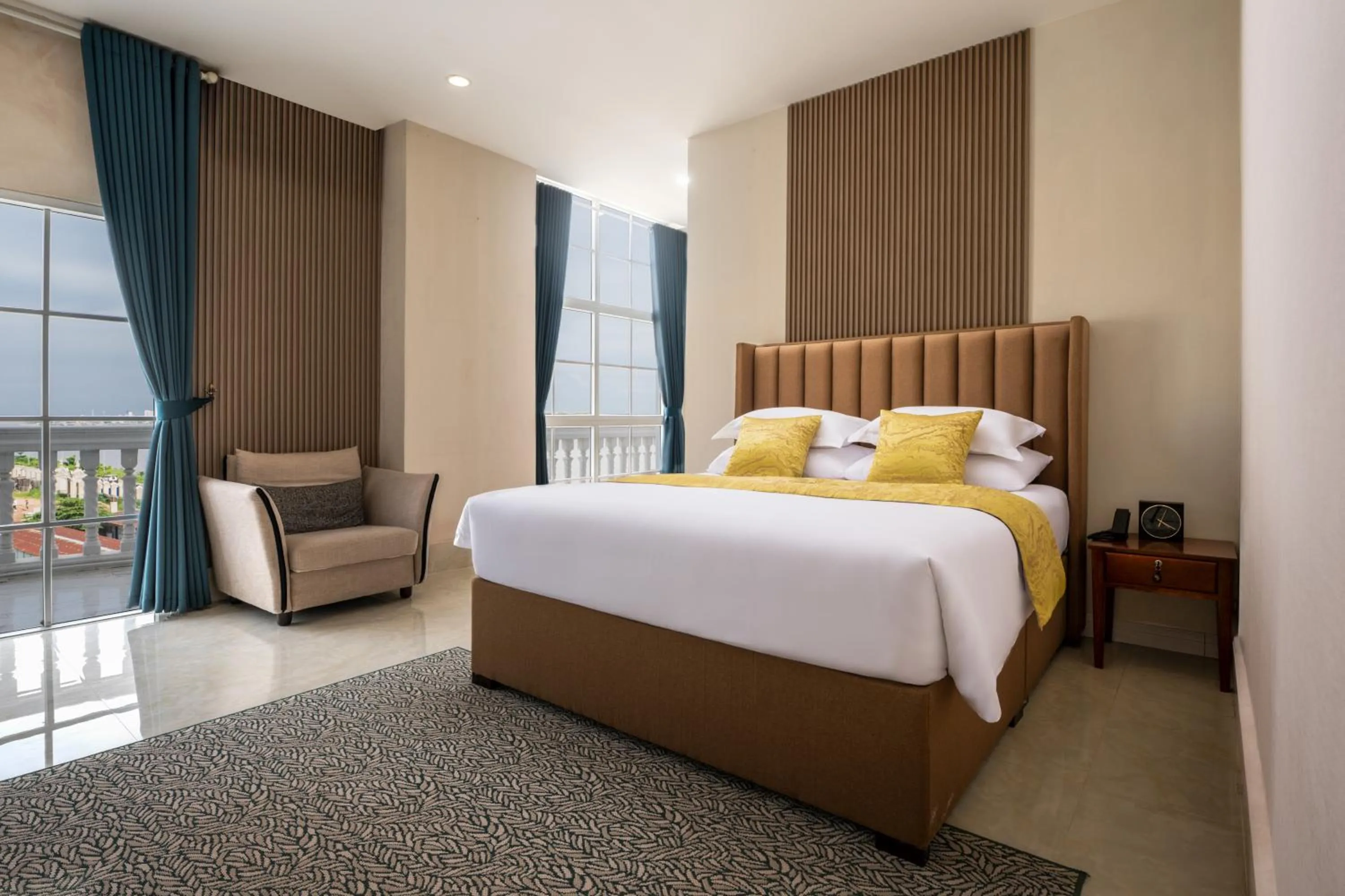 Guests, Bed in Ali Grand Hotel