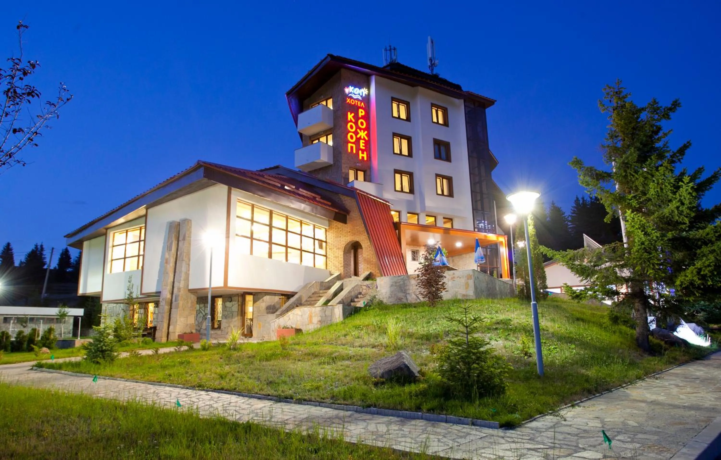 Property building in Hotel Coop Rozhen