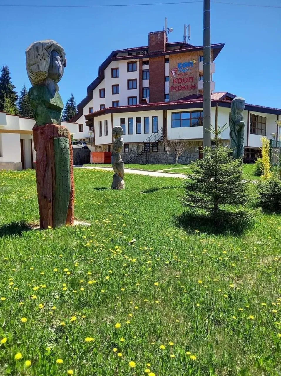 Property building in Hotel Coop Rozhen