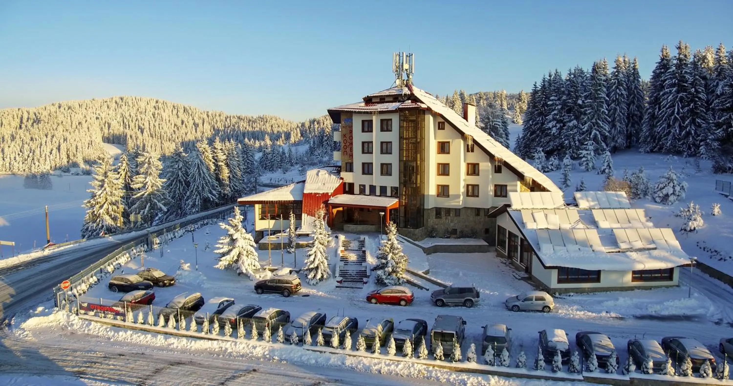 Property building in Hotel Coop Rozhen