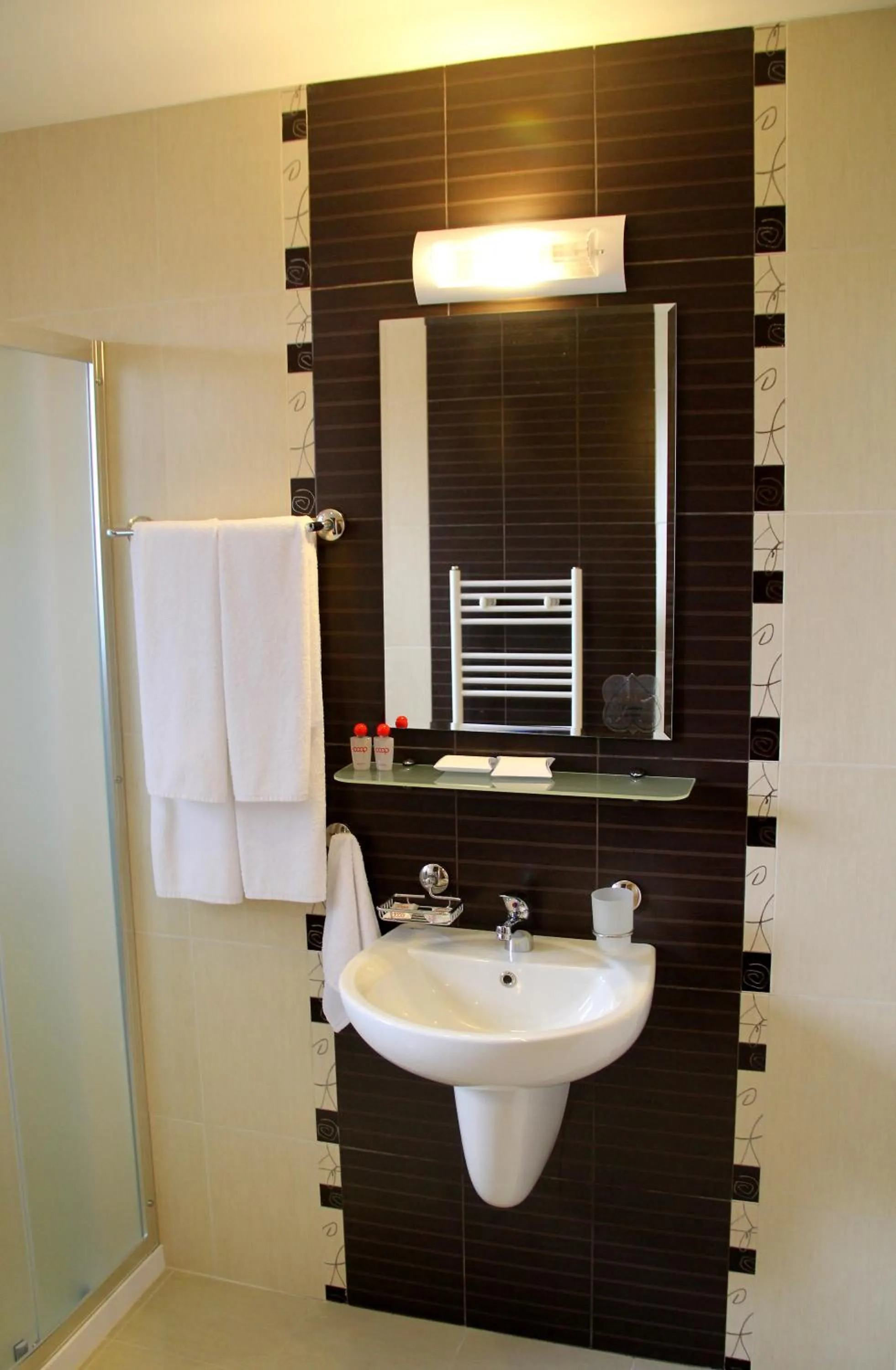 Photo of the whole room in Hotel Coop Rozhen