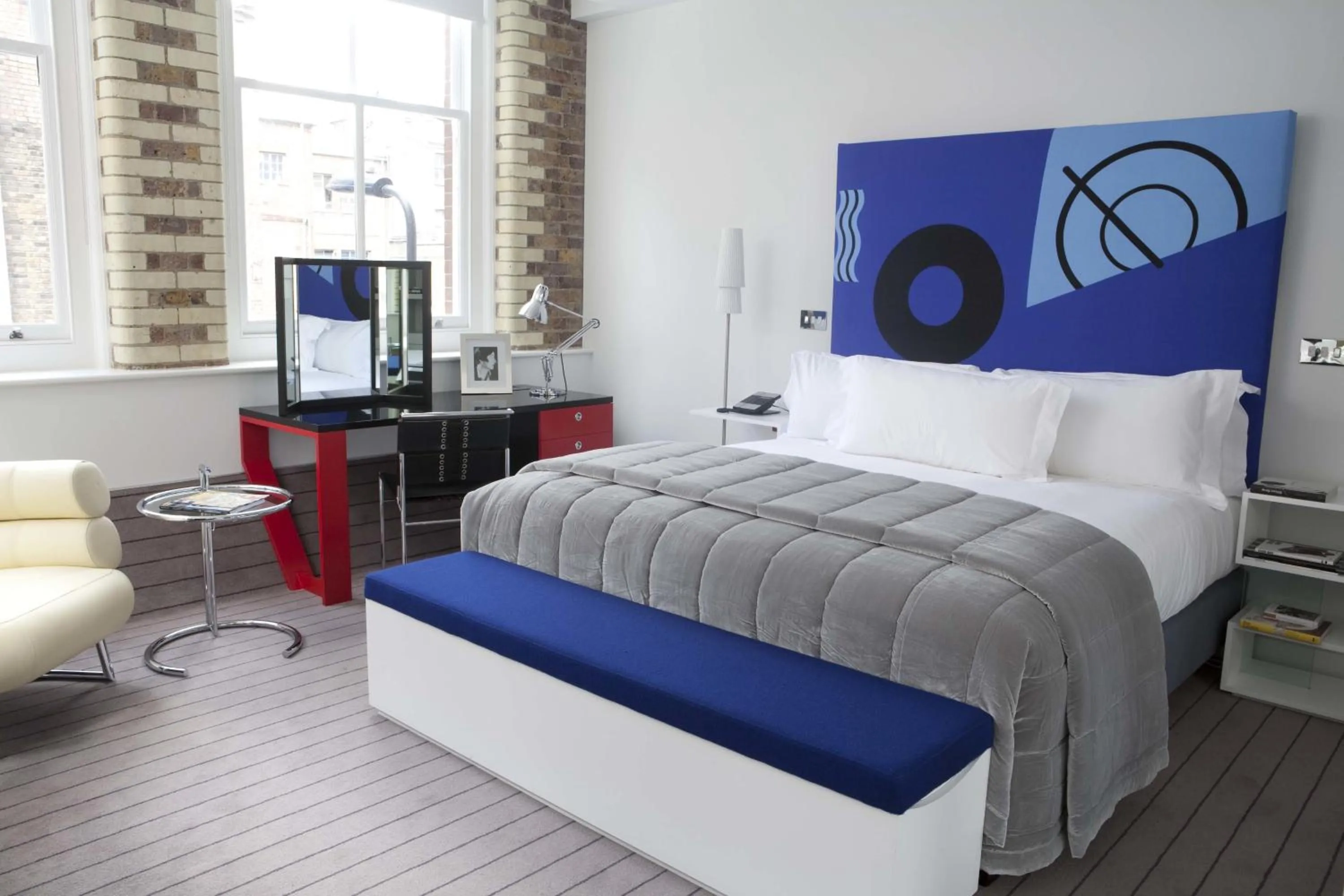 Photo of the whole room, Bed in Boundary Shoreditch