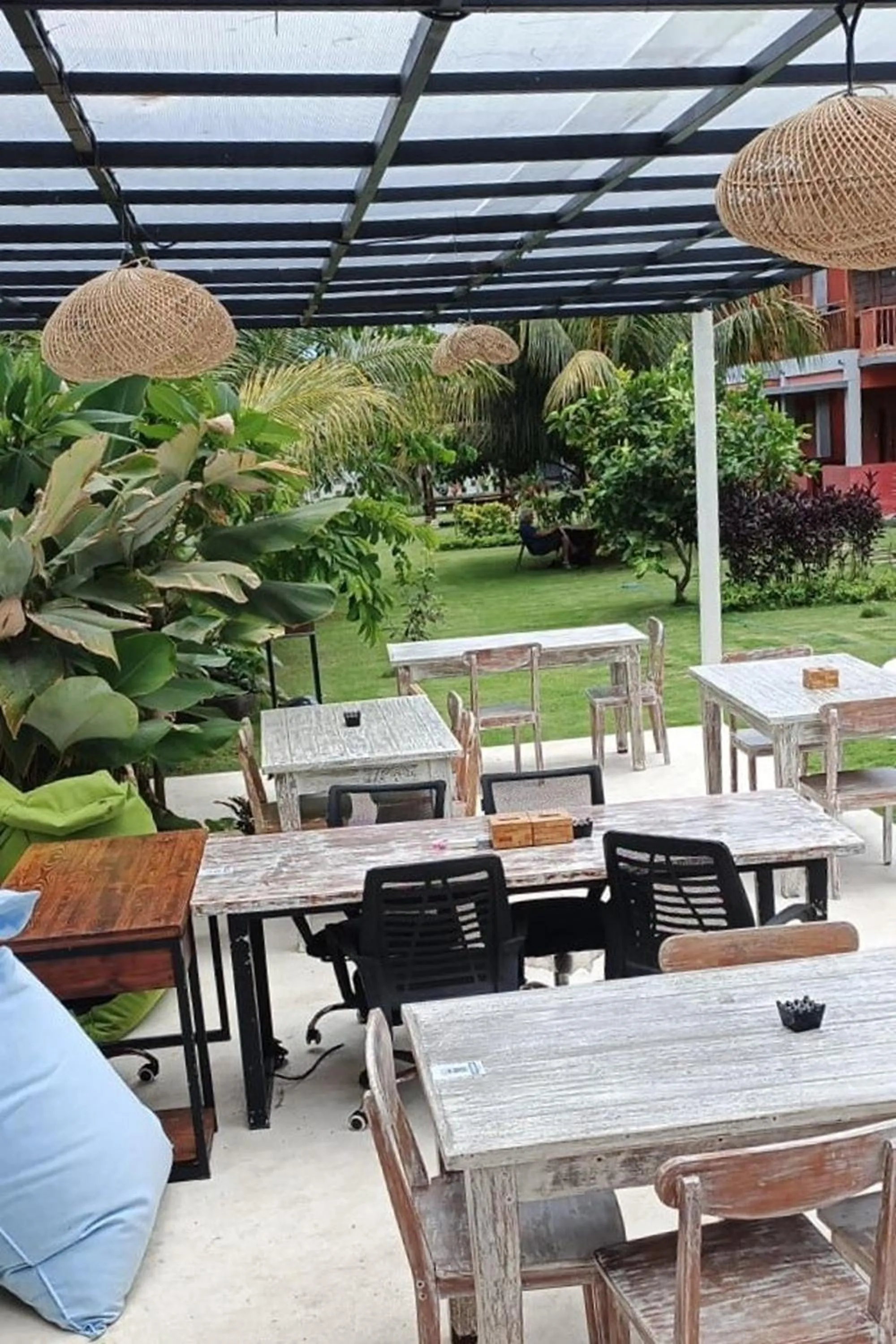 Restaurant/places to eat in Casa Komala Uluwatu