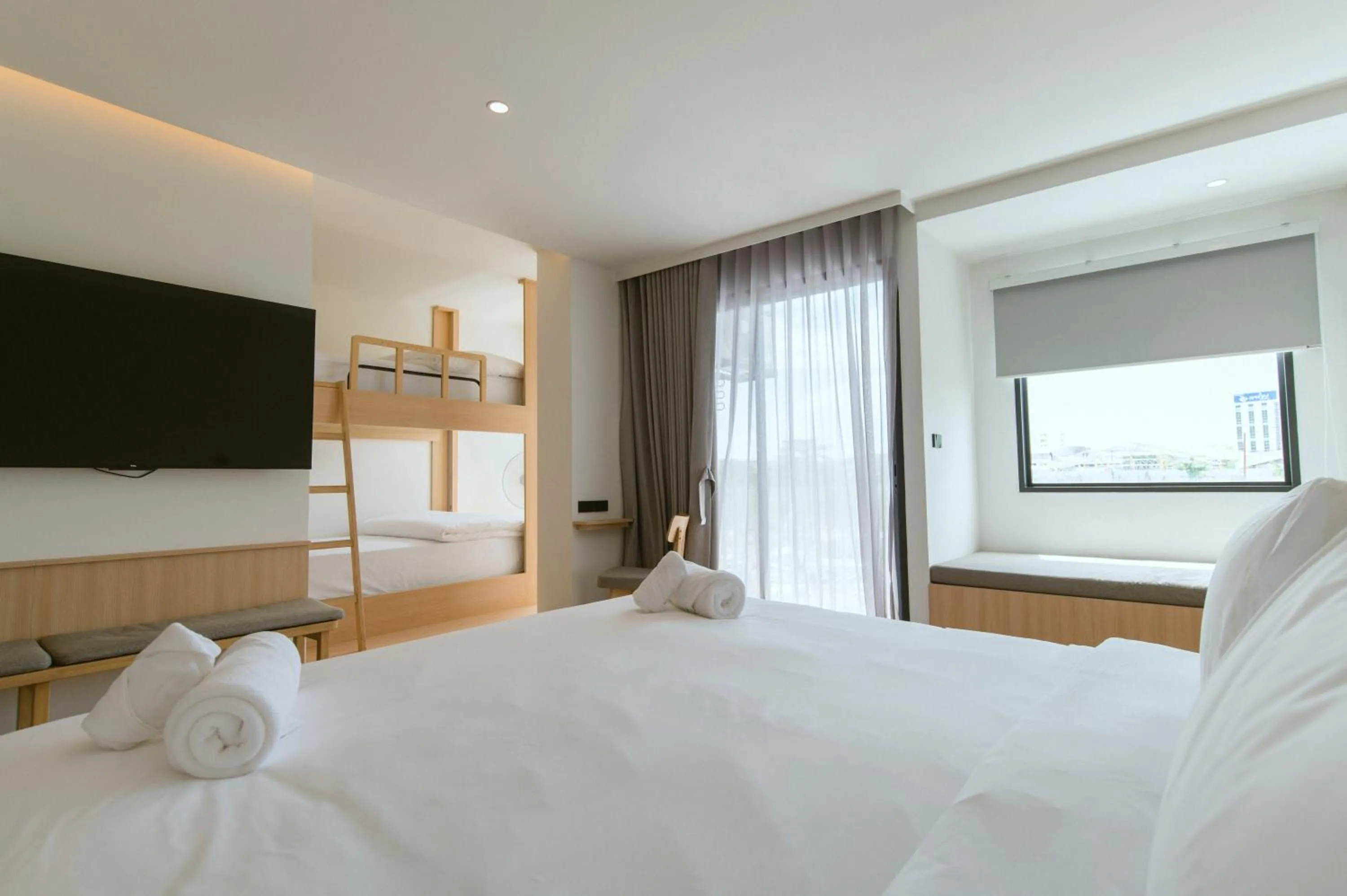 Bed in PAAK Hotel Suvarnabhumi