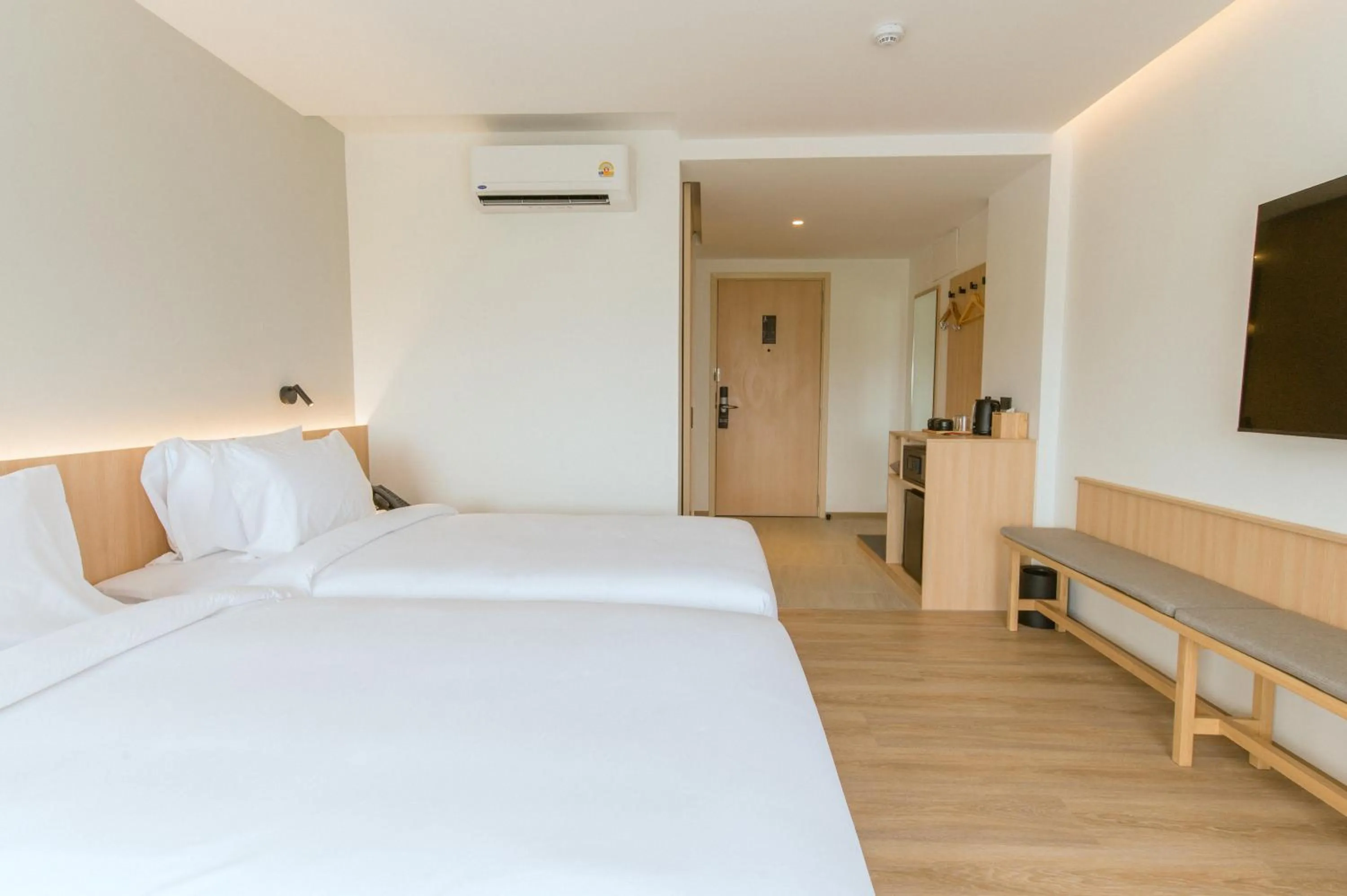 Bed in PAAK Hotel Suvarnabhumi